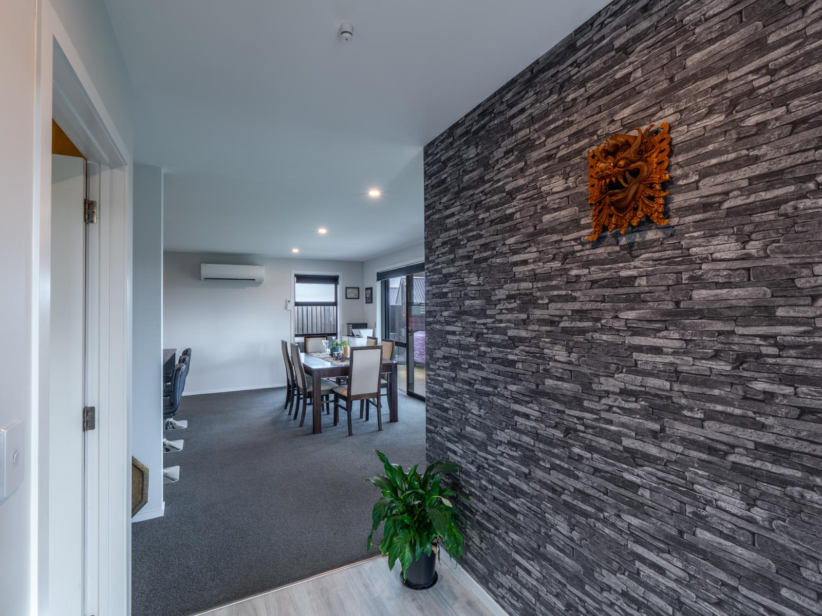 24 Chatham Rise, Seaward Bush