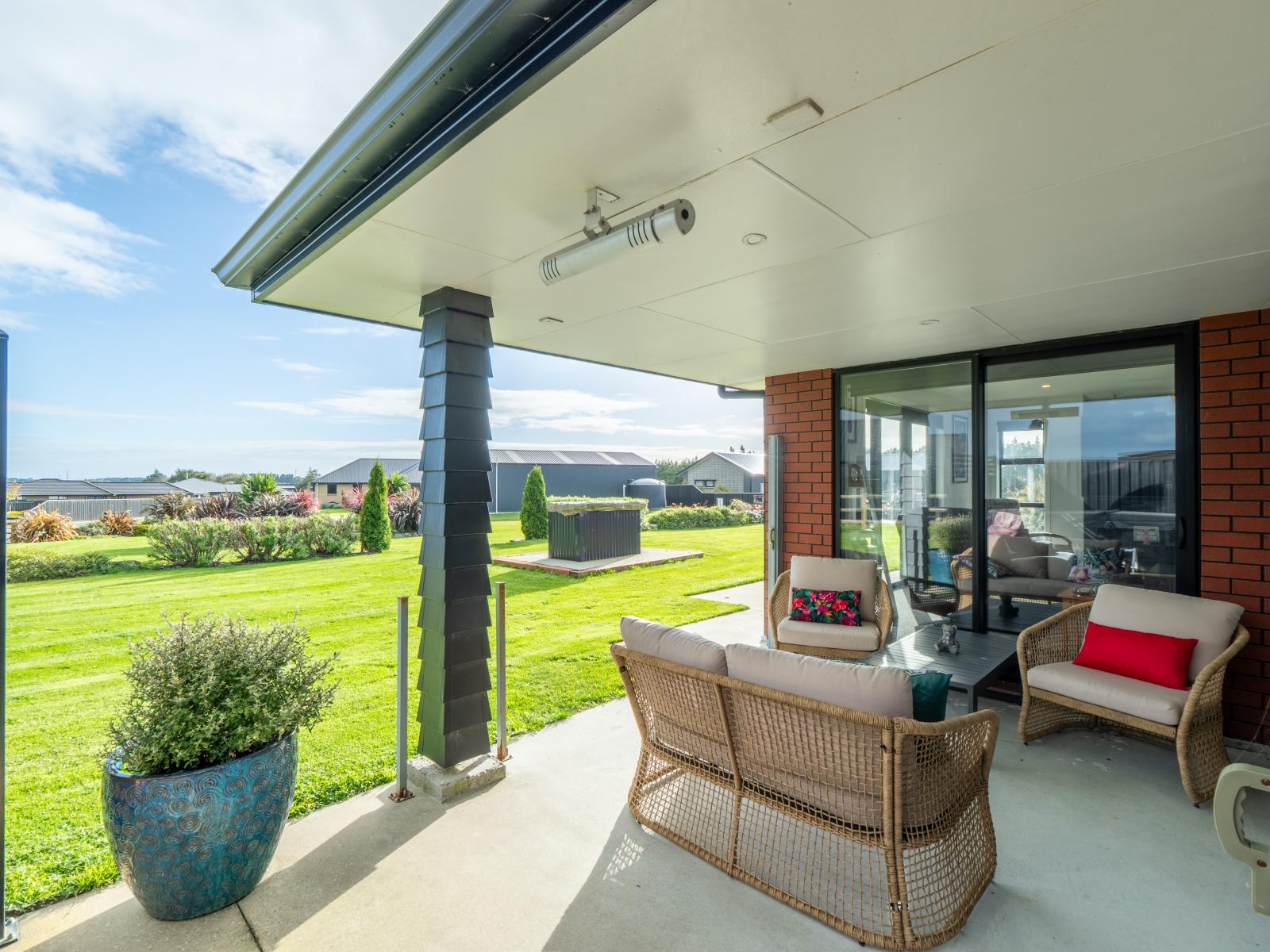 24 Chatham Rise, Seaward Bush