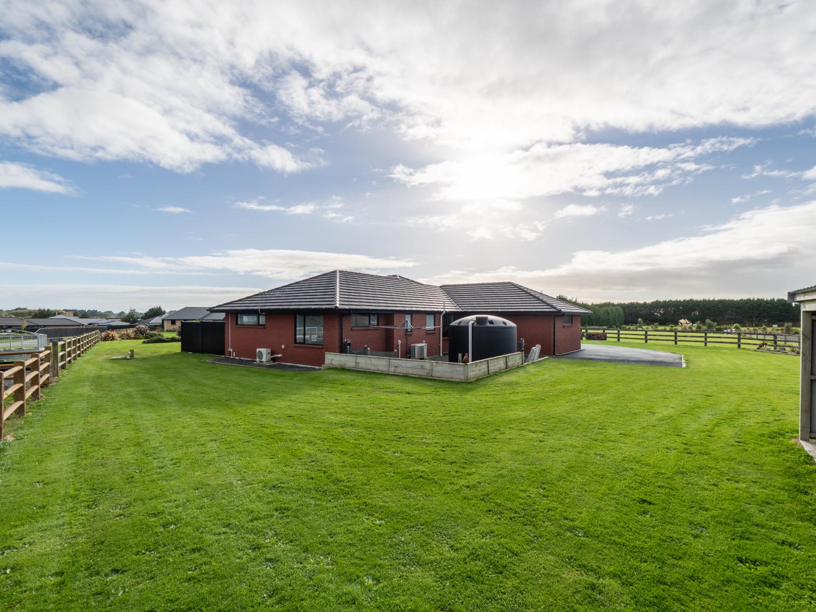 24 Chatham Rise, Seaward Bush