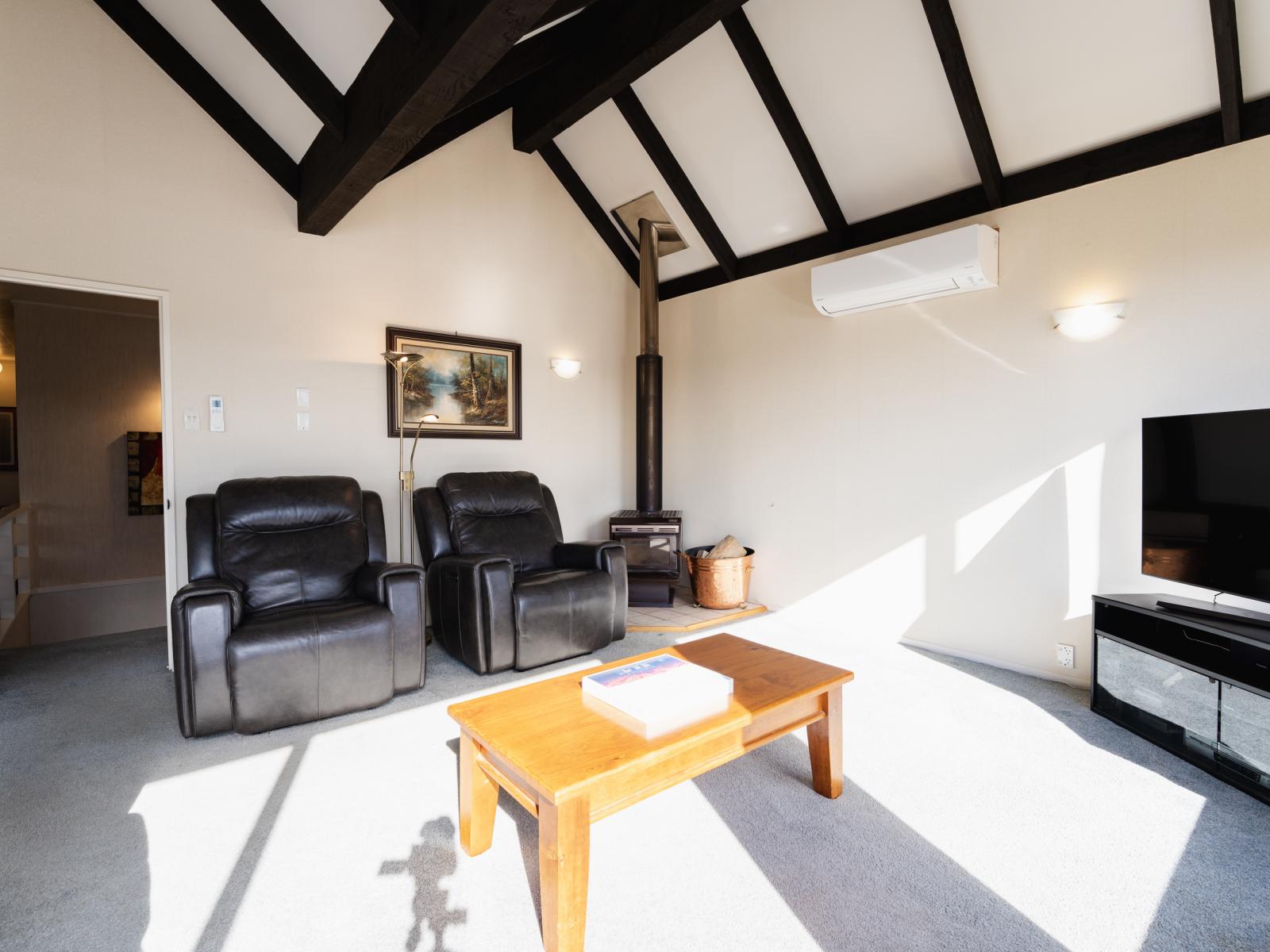 216 Larnach Road, Waverley