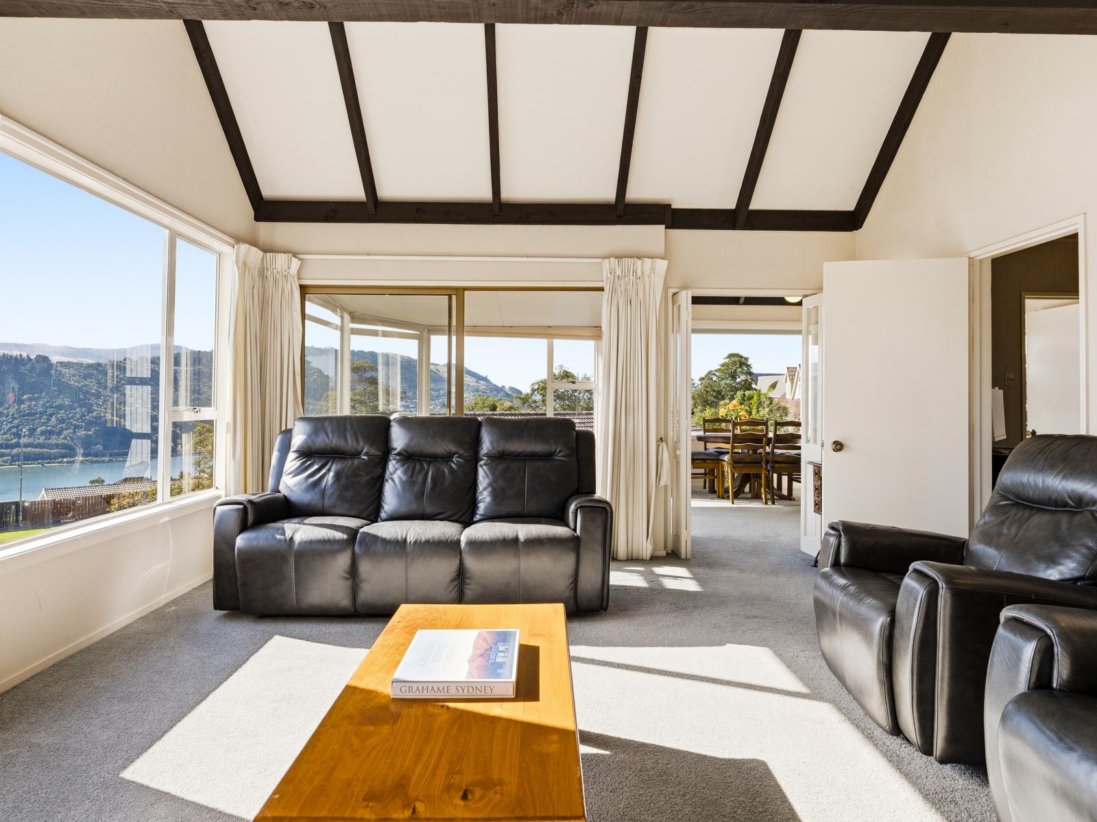 216 Larnach Road, Waverley