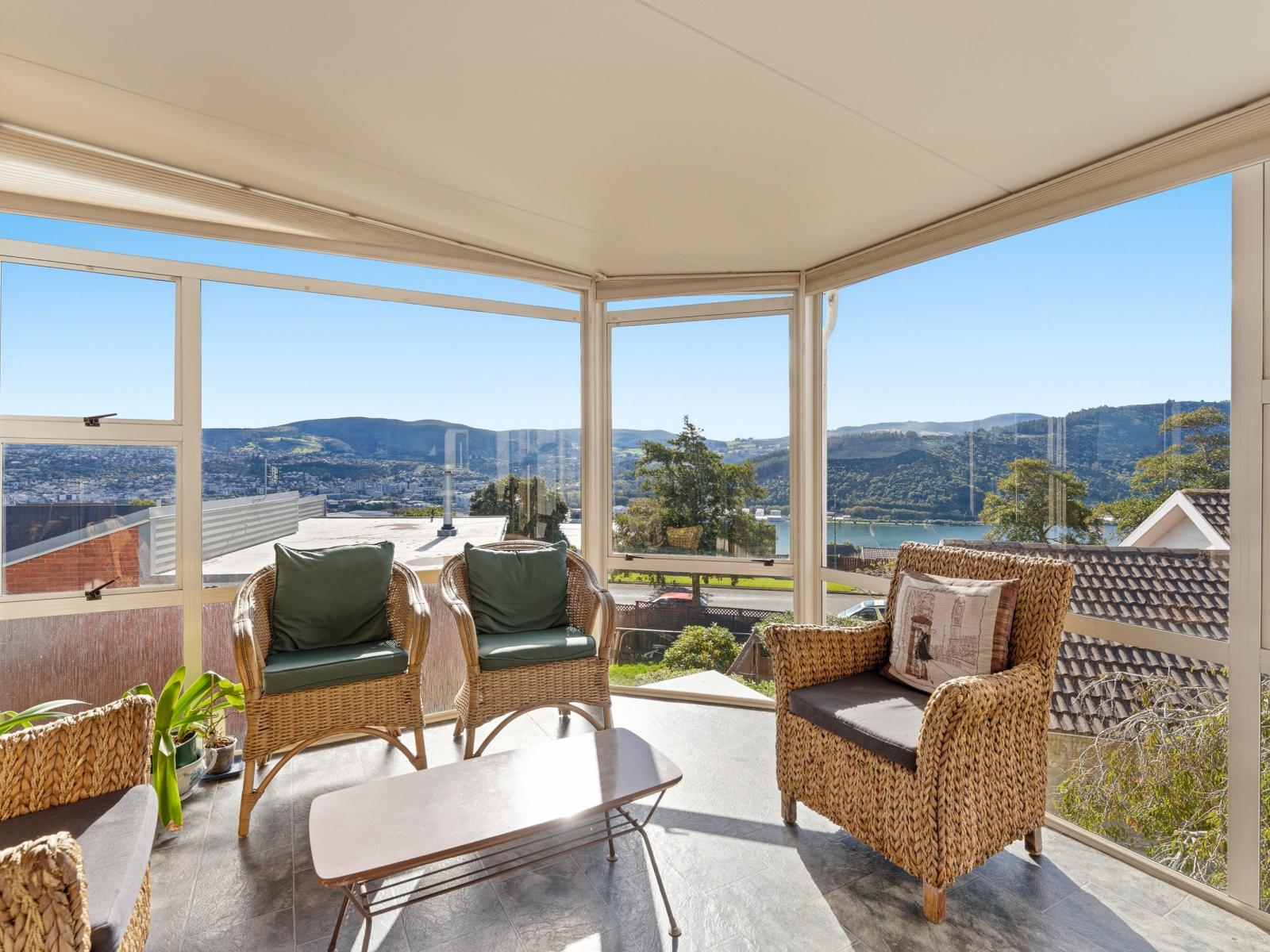 216 Larnach Road, Waverley