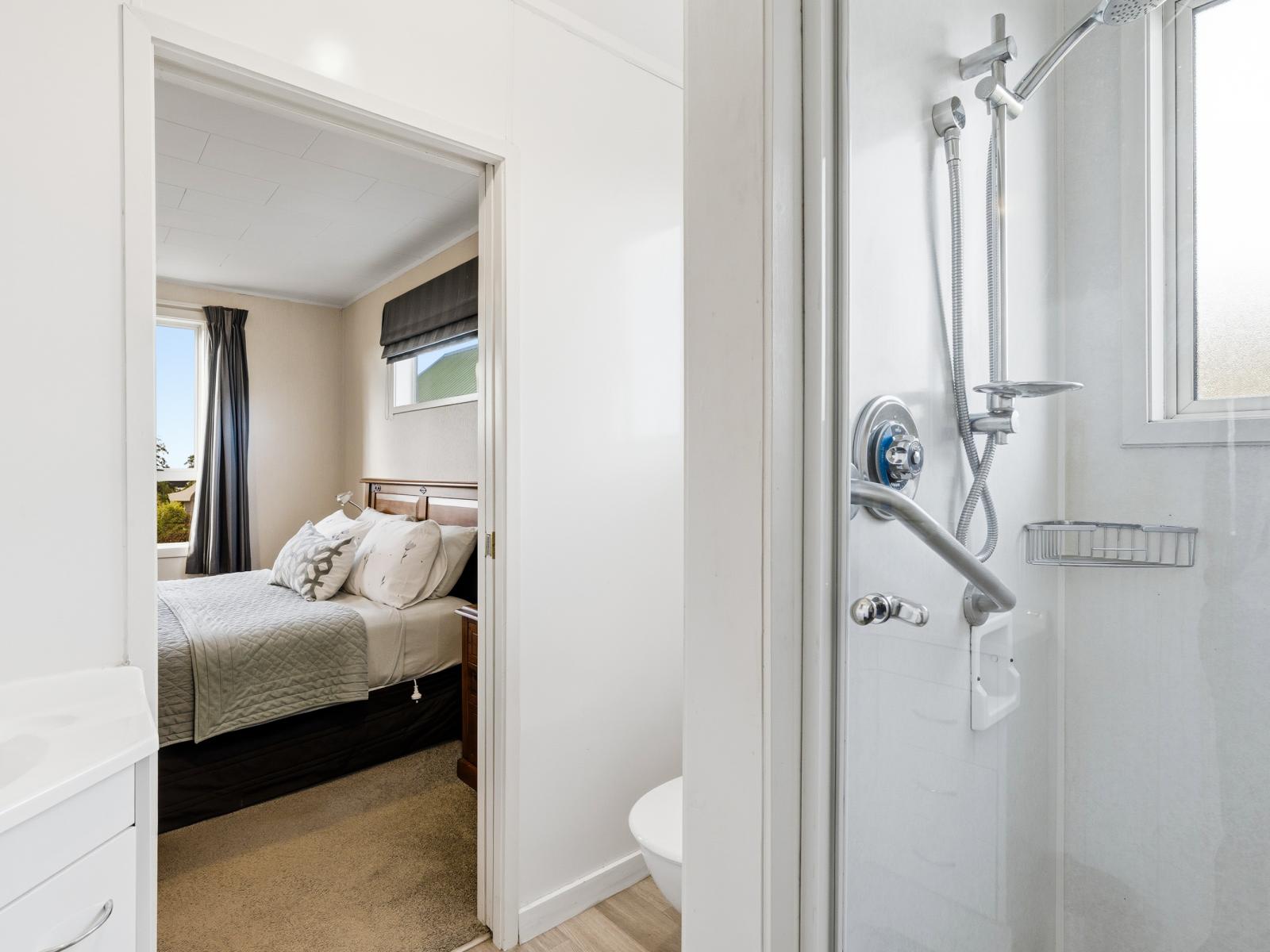 216 Larnach Road, Waverley