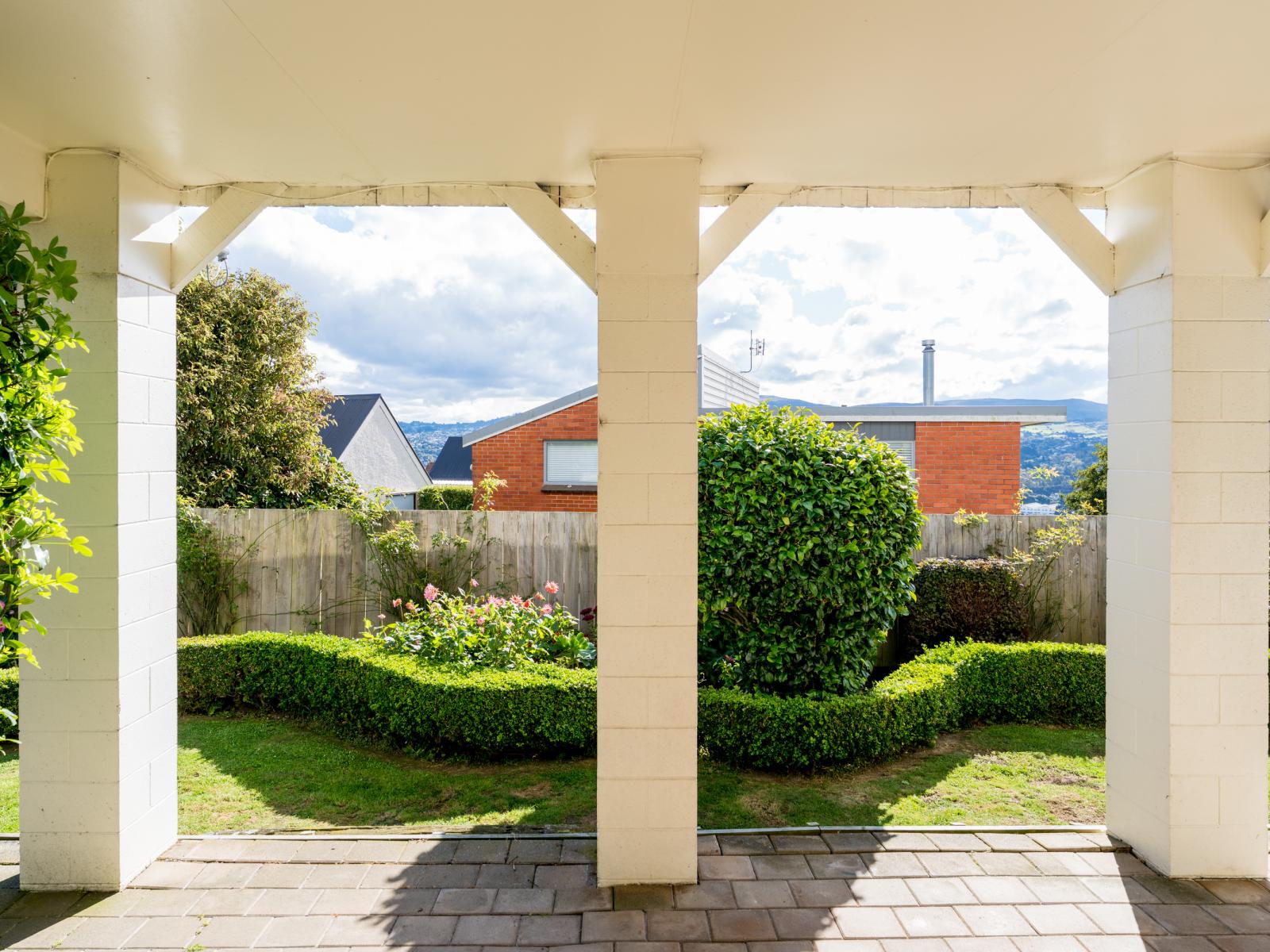 216 Larnach Road, Waverley