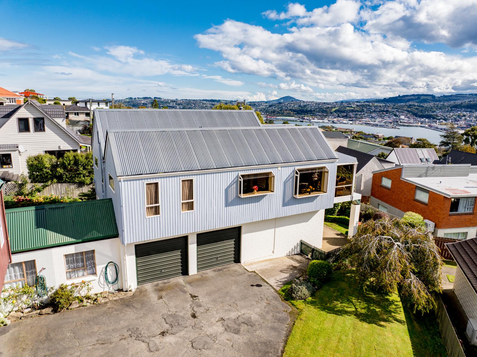 216 Larnach Road, Waverley