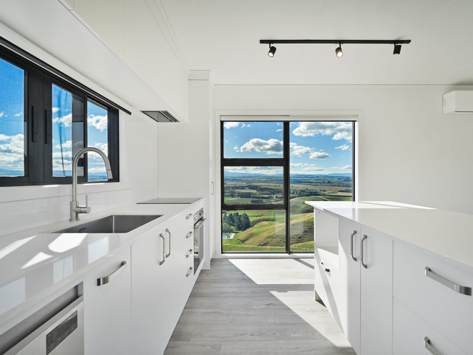 190, 192, 194 Whakapirau Road, Maraekakaho