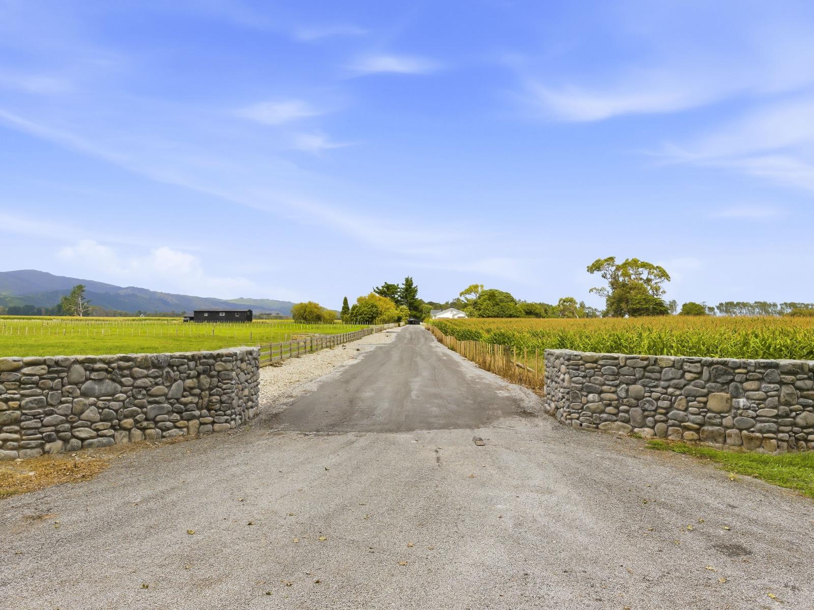 223 Kuku Beach Road and James Farm Lane, Levin