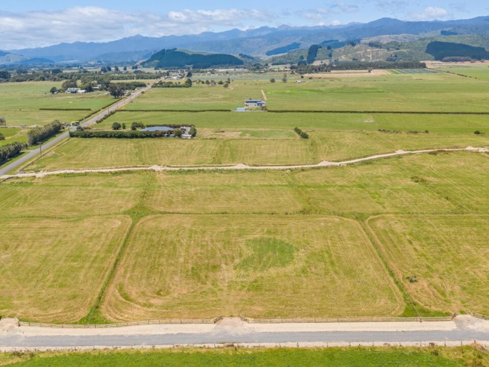 223 Kuku Beach Road and James Farm Lane, Levin