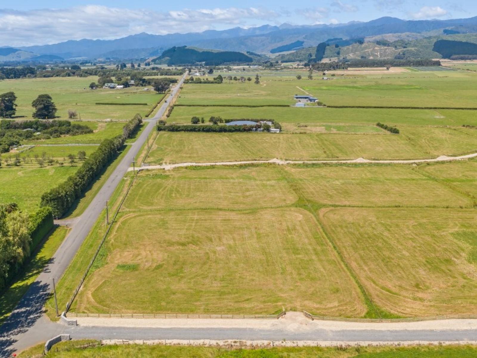 223 Kuku Beach Road and James Farm Lane, Levin