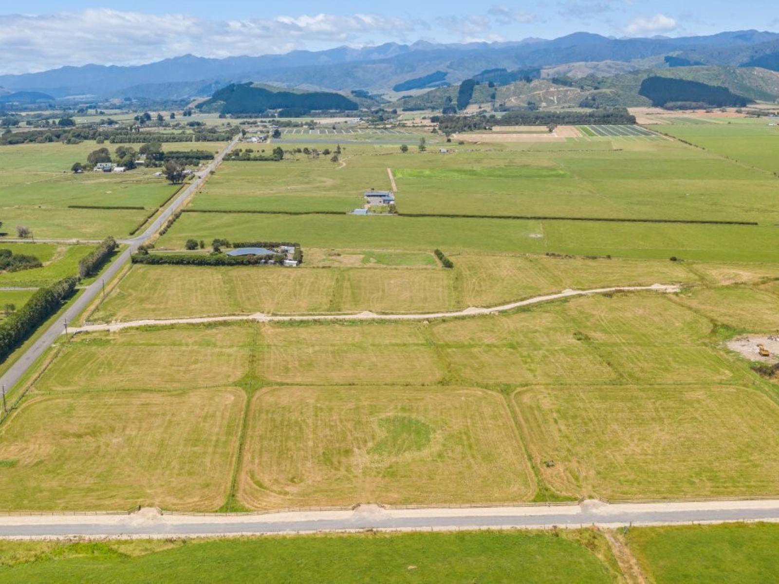 223 Kuku Beach Road and James Farm Lane, Levin