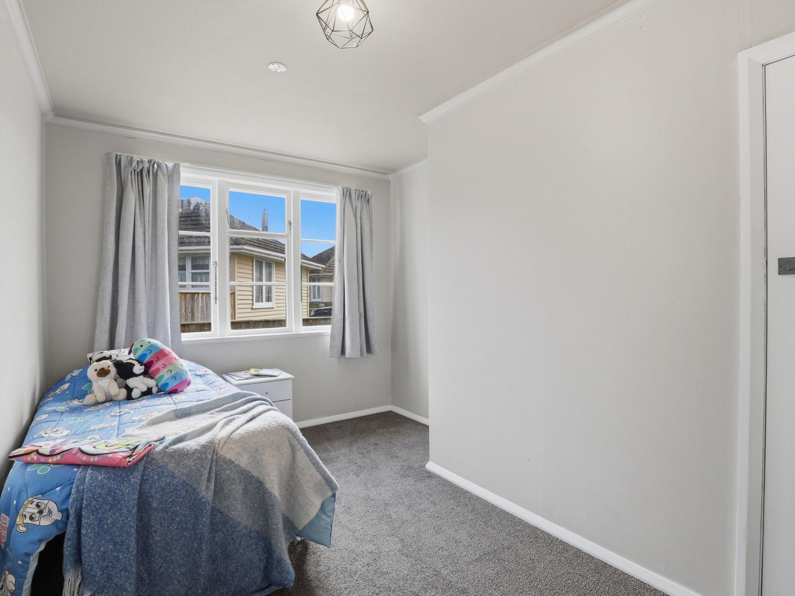 5 Deem Place, Tawhero