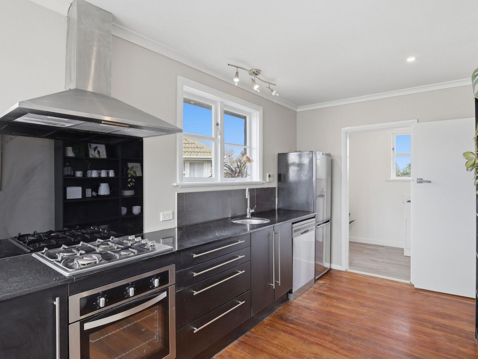 5 Deem Place, Tawhero