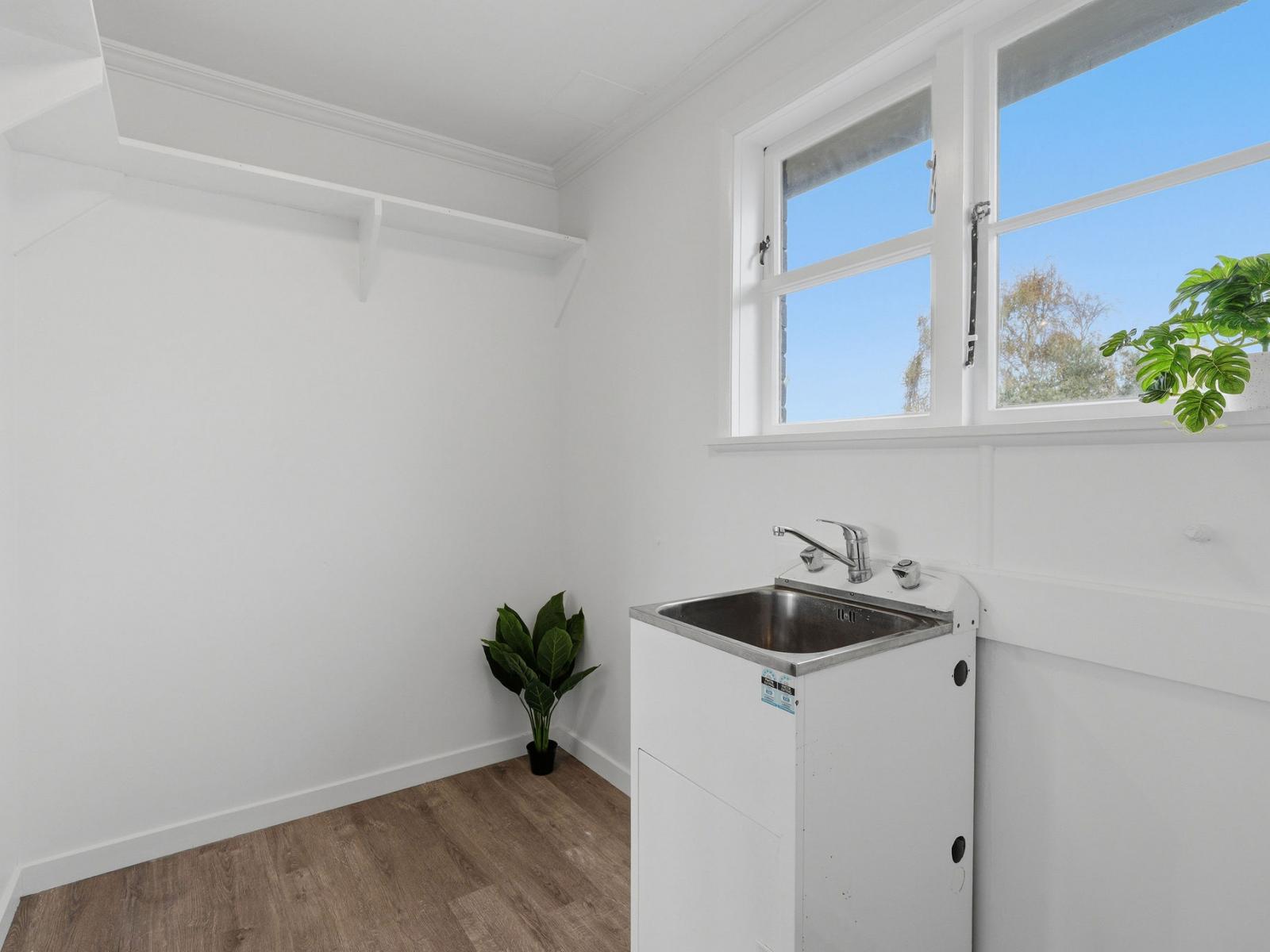 5 Deem Place, Tawhero