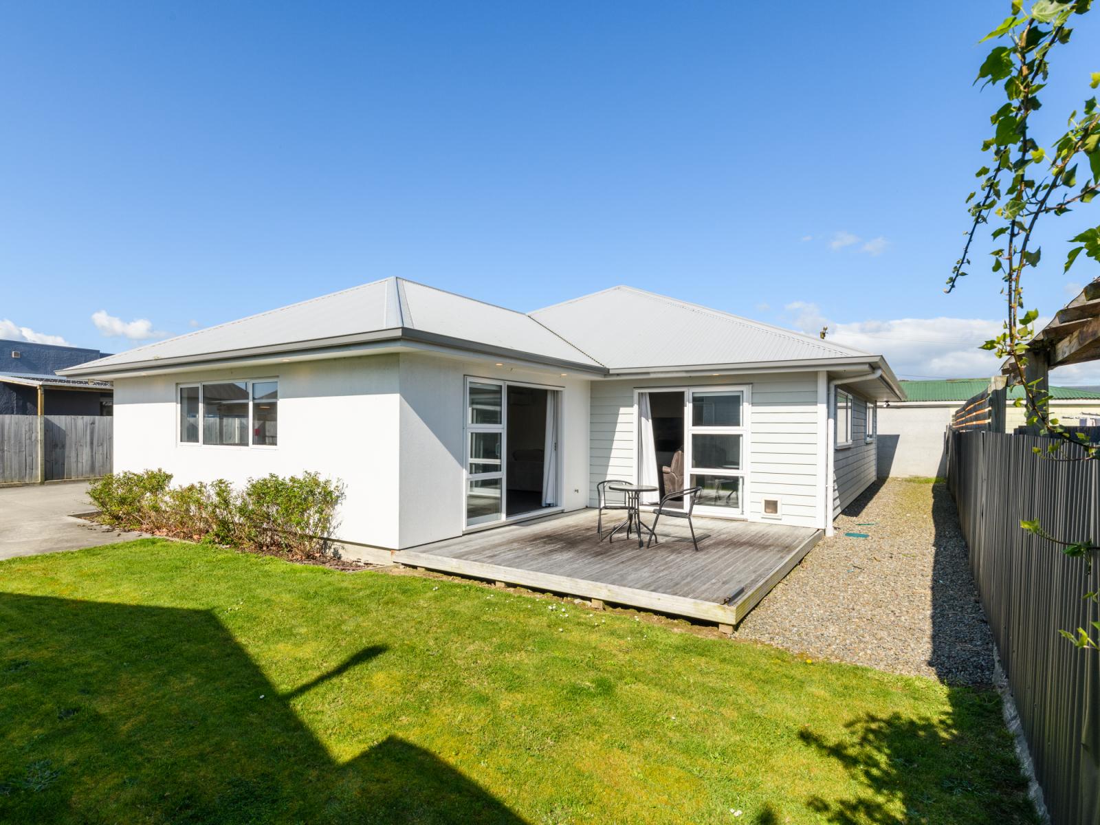 98 Ferguson Street, West End