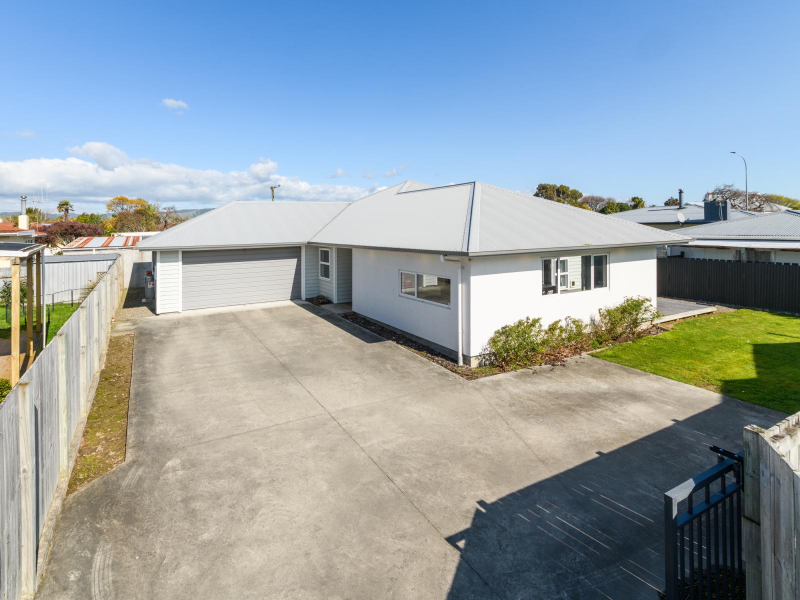 98 Ferguson Street, West End