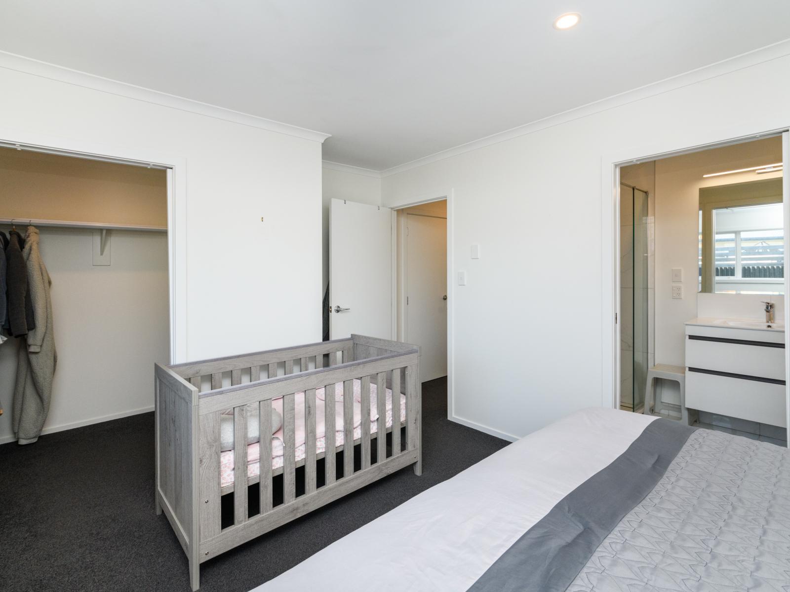 98 Ferguson Street, West End