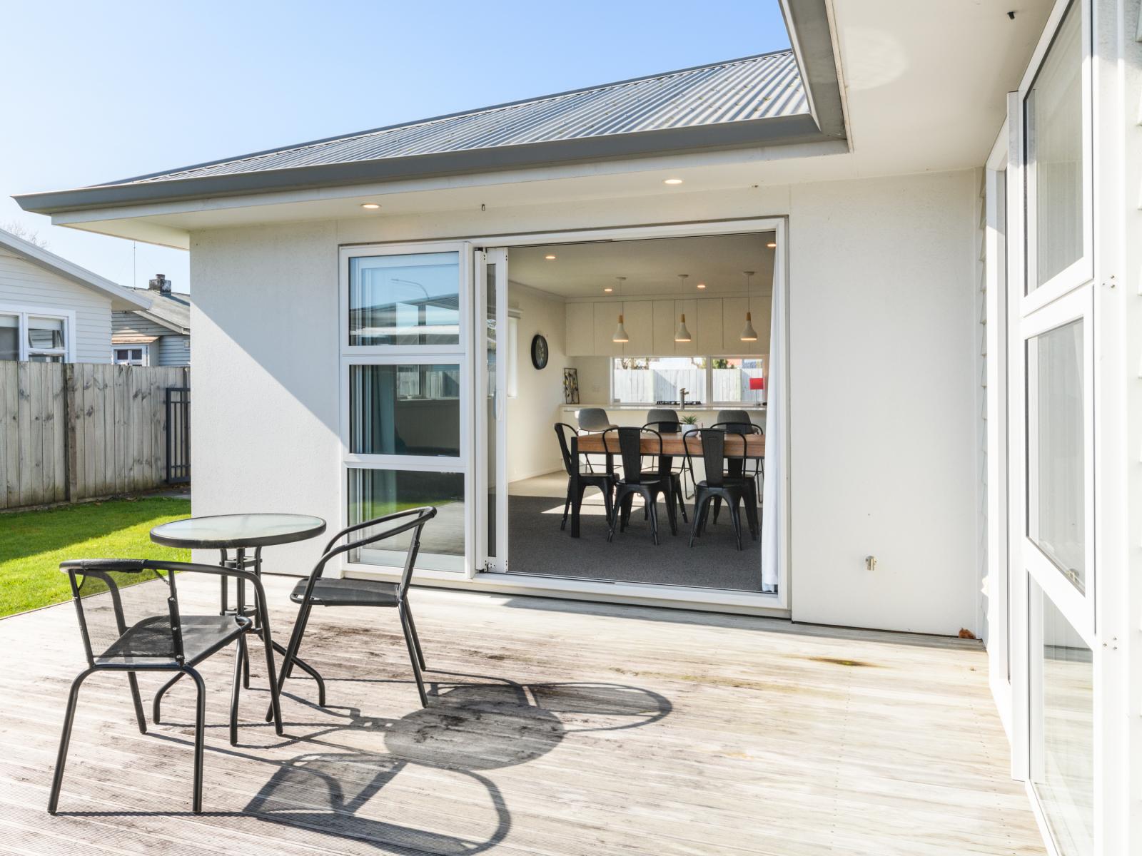 98 Ferguson Street, West End