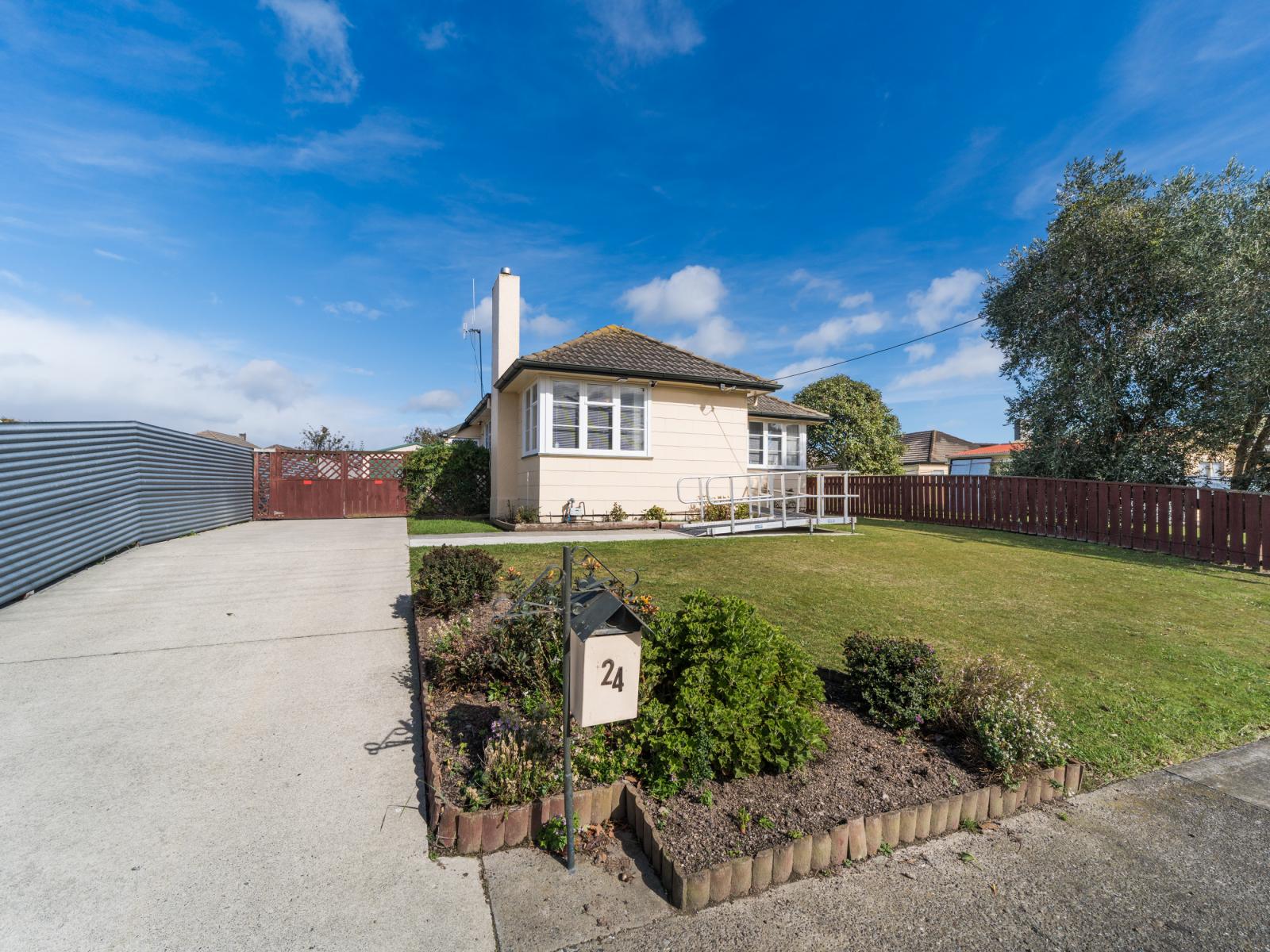 24 Wilson Crescent, Highbury