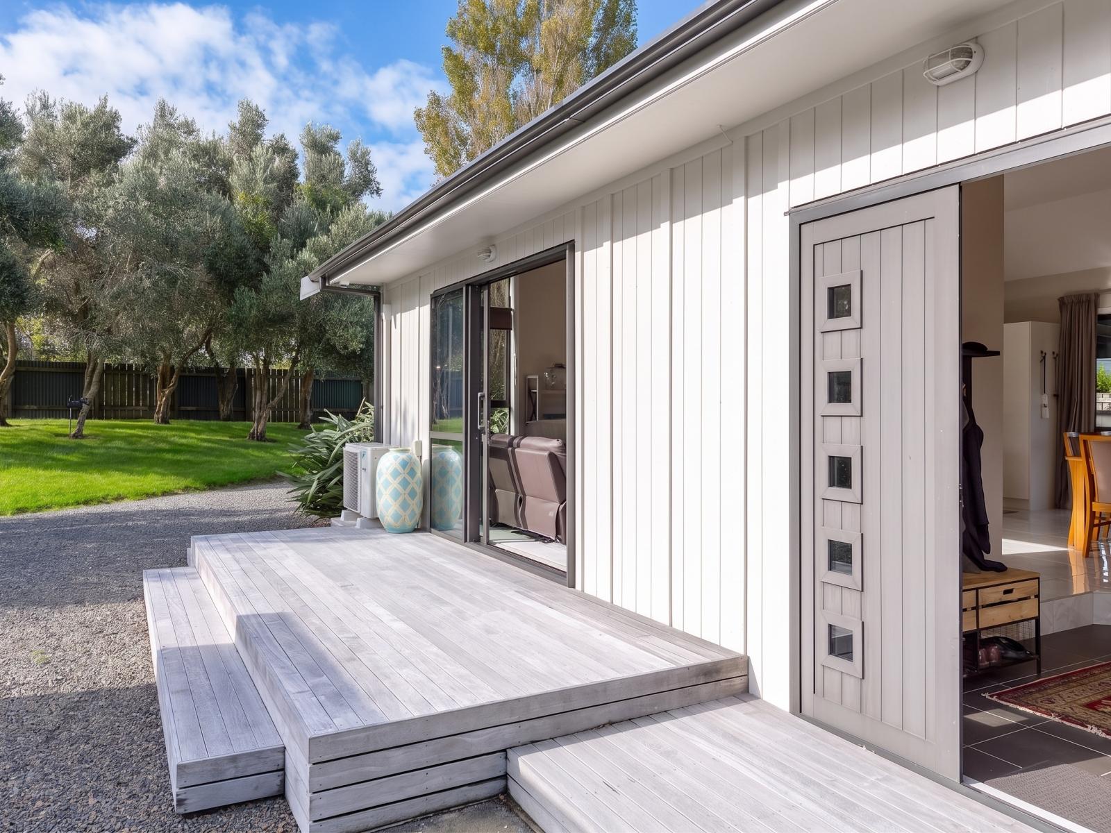 2 Orion Way, Featherston