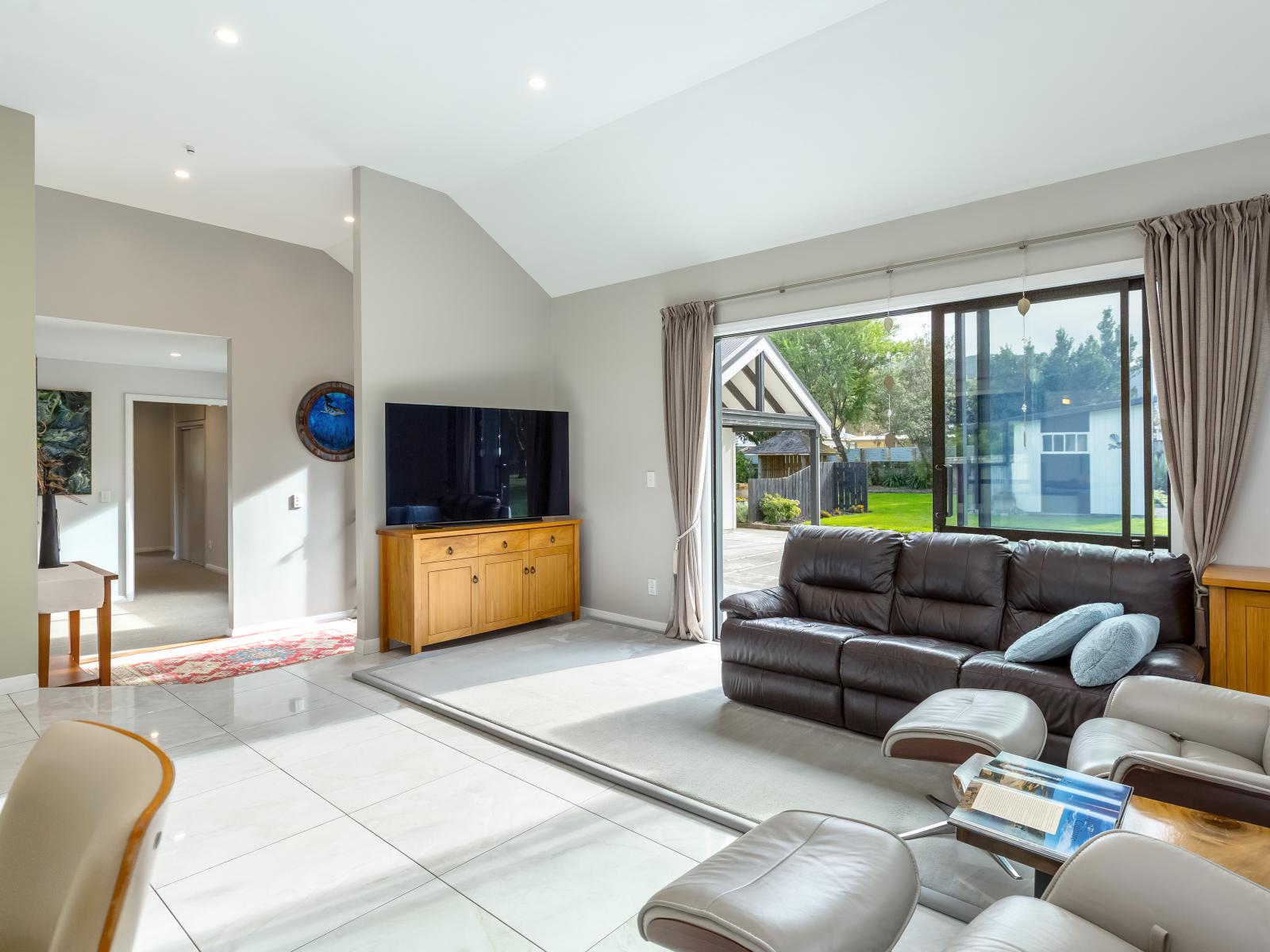 2 Orion Way, Featherston