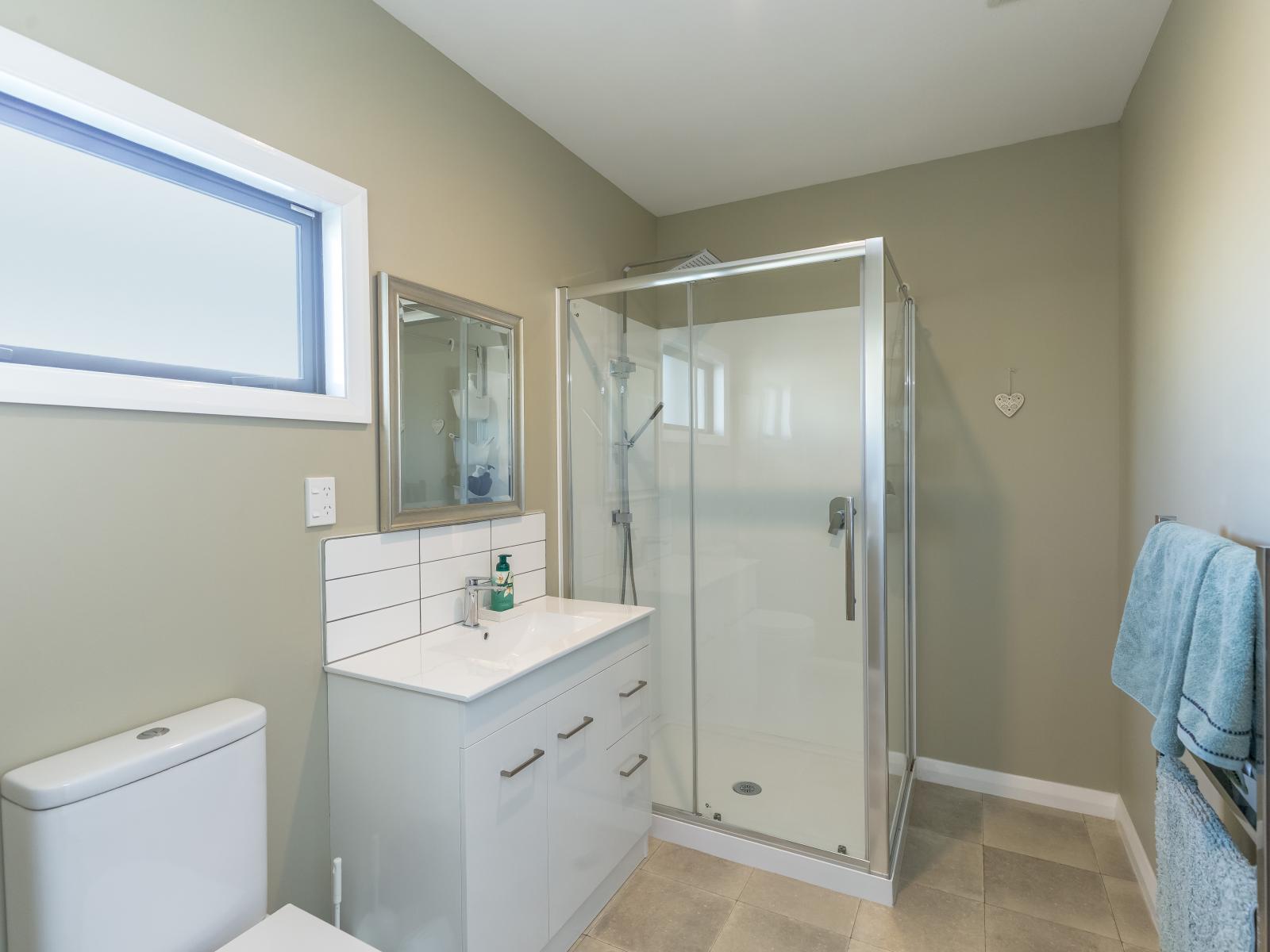 2 Orion Way, Featherston