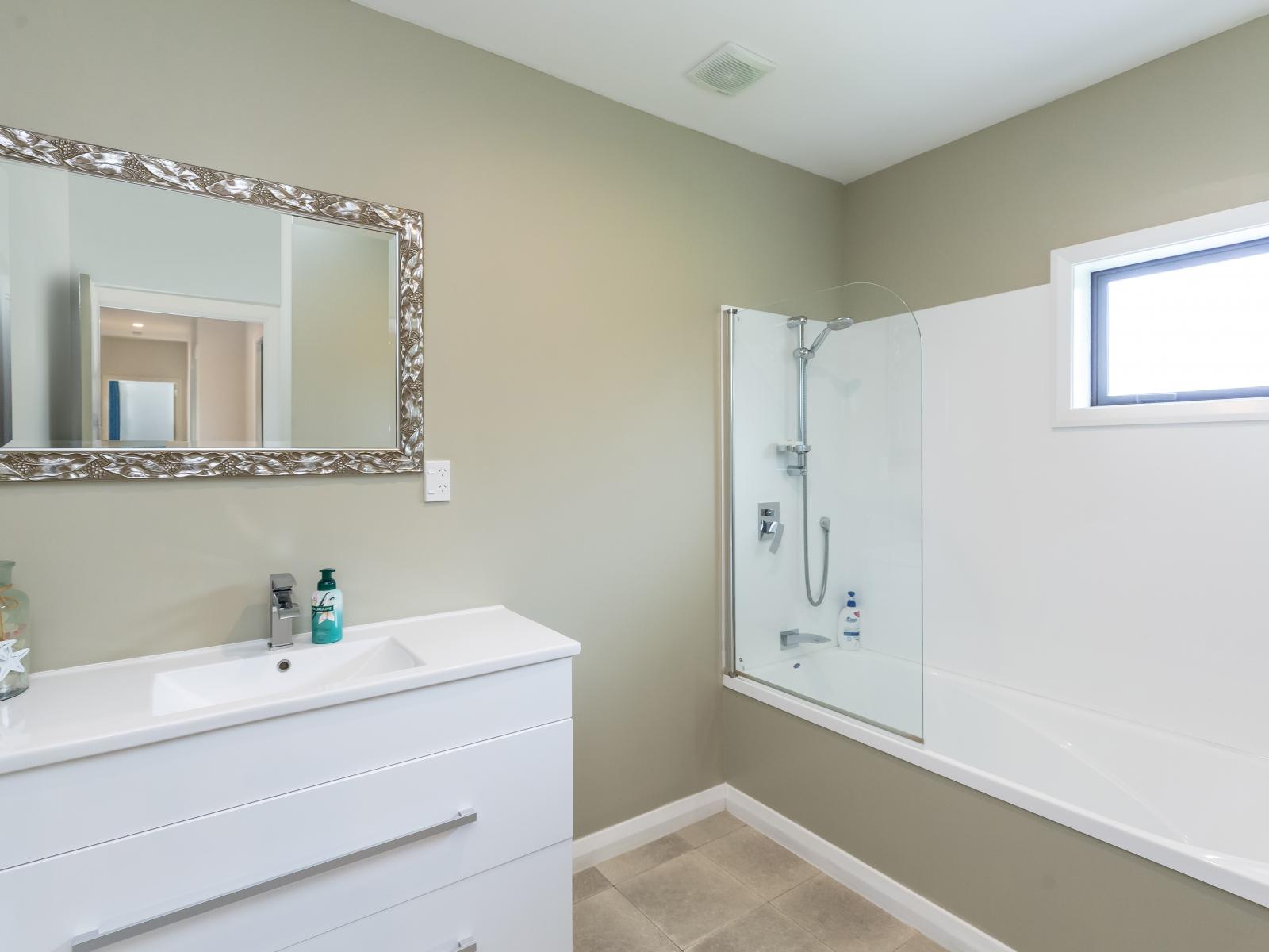 2 Orion Way, Featherston