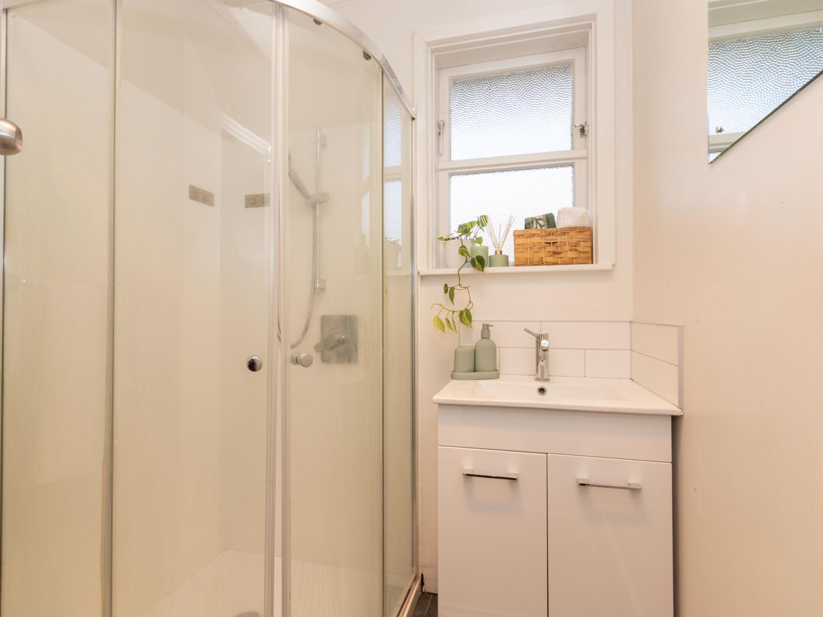 2 Forth Terrace, Roslyn