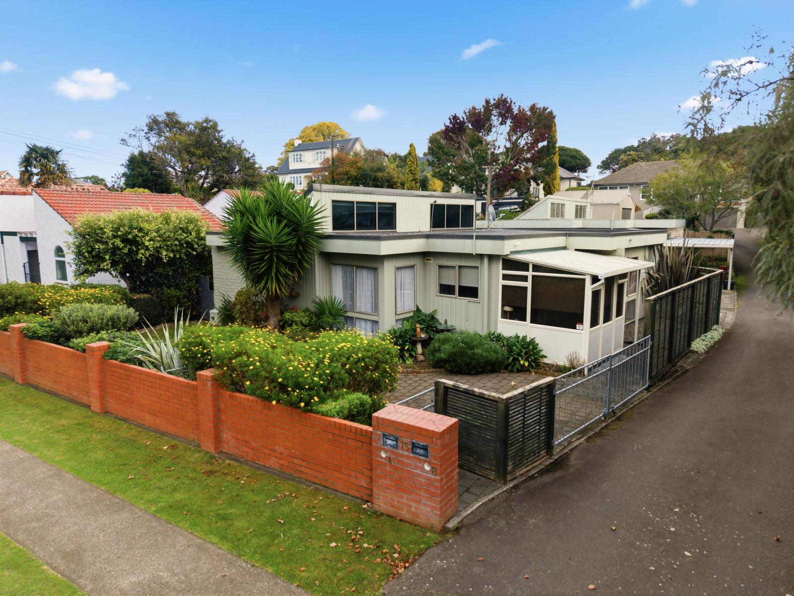 15A Brassey Road, St Johns Hill