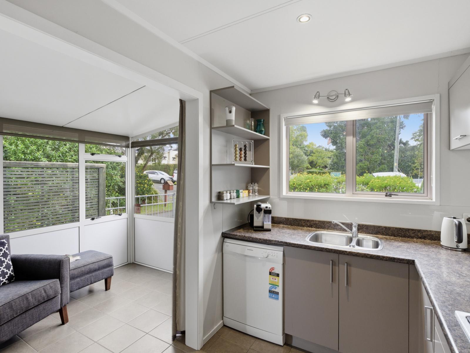 15A Brassey Road, St Johns Hill