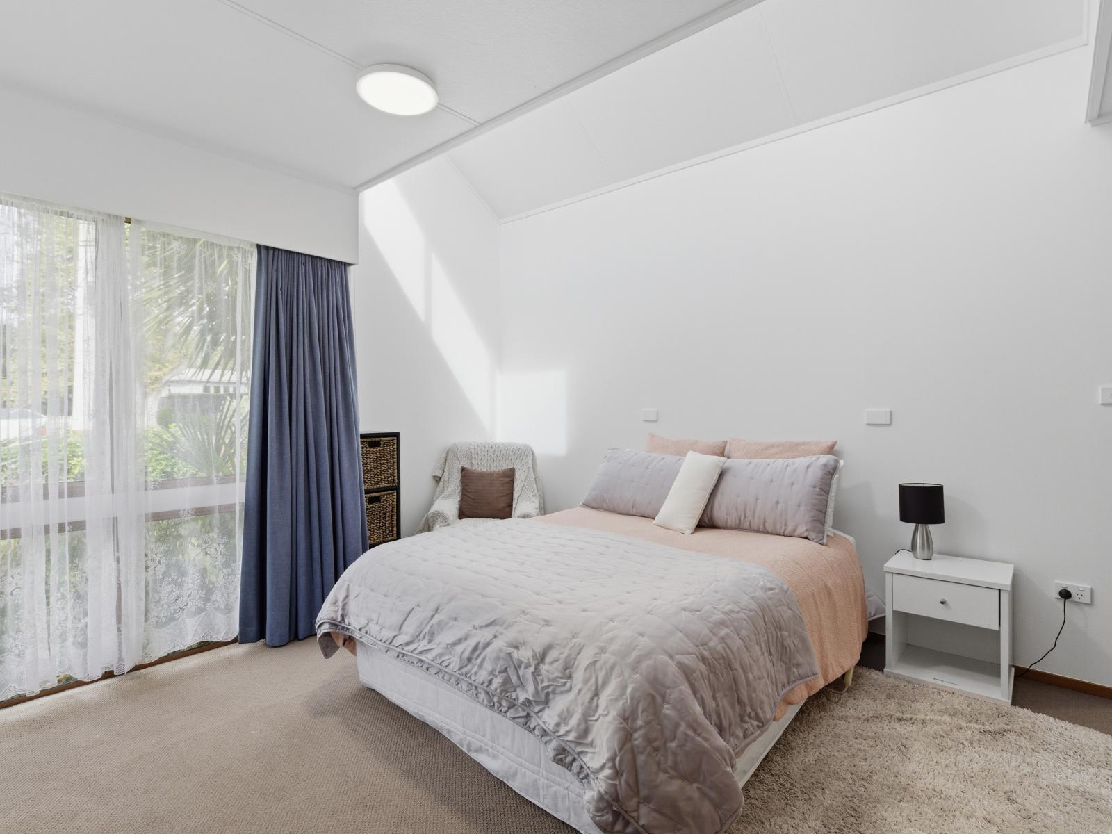 15A Brassey Road, St Johns Hill