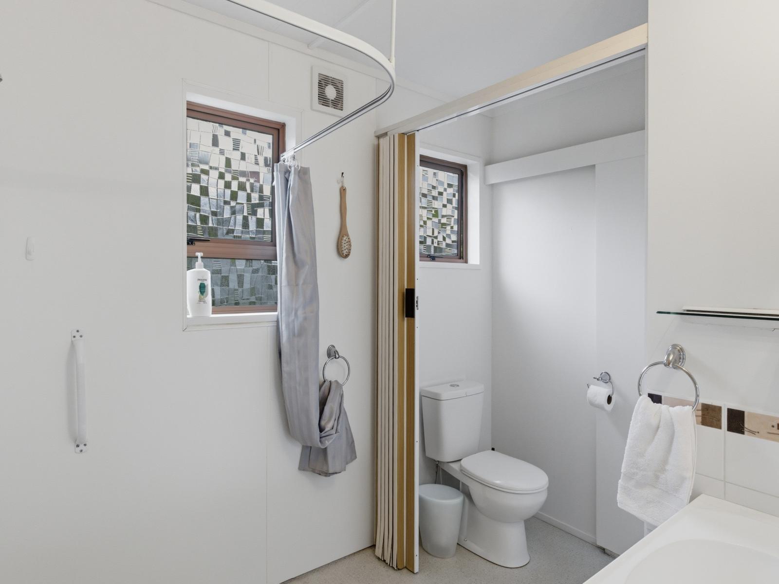 15A Brassey Road, St Johns Hill