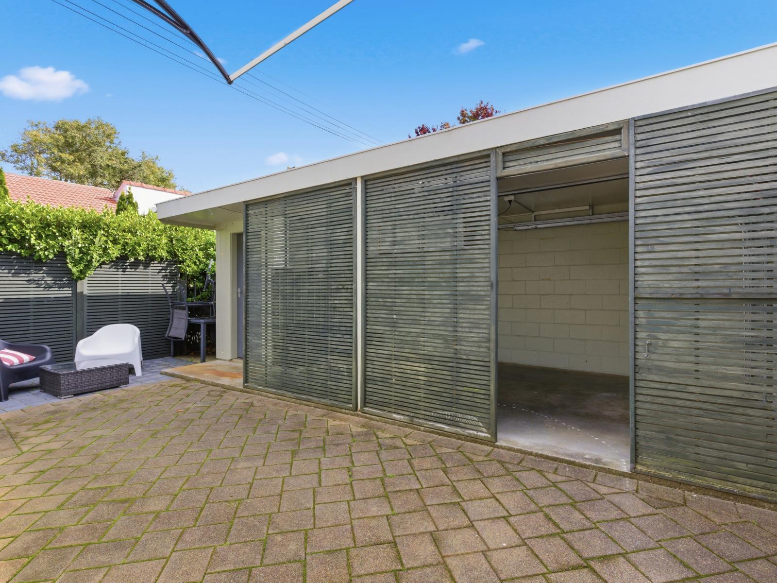15A Brassey Road, St Johns Hill