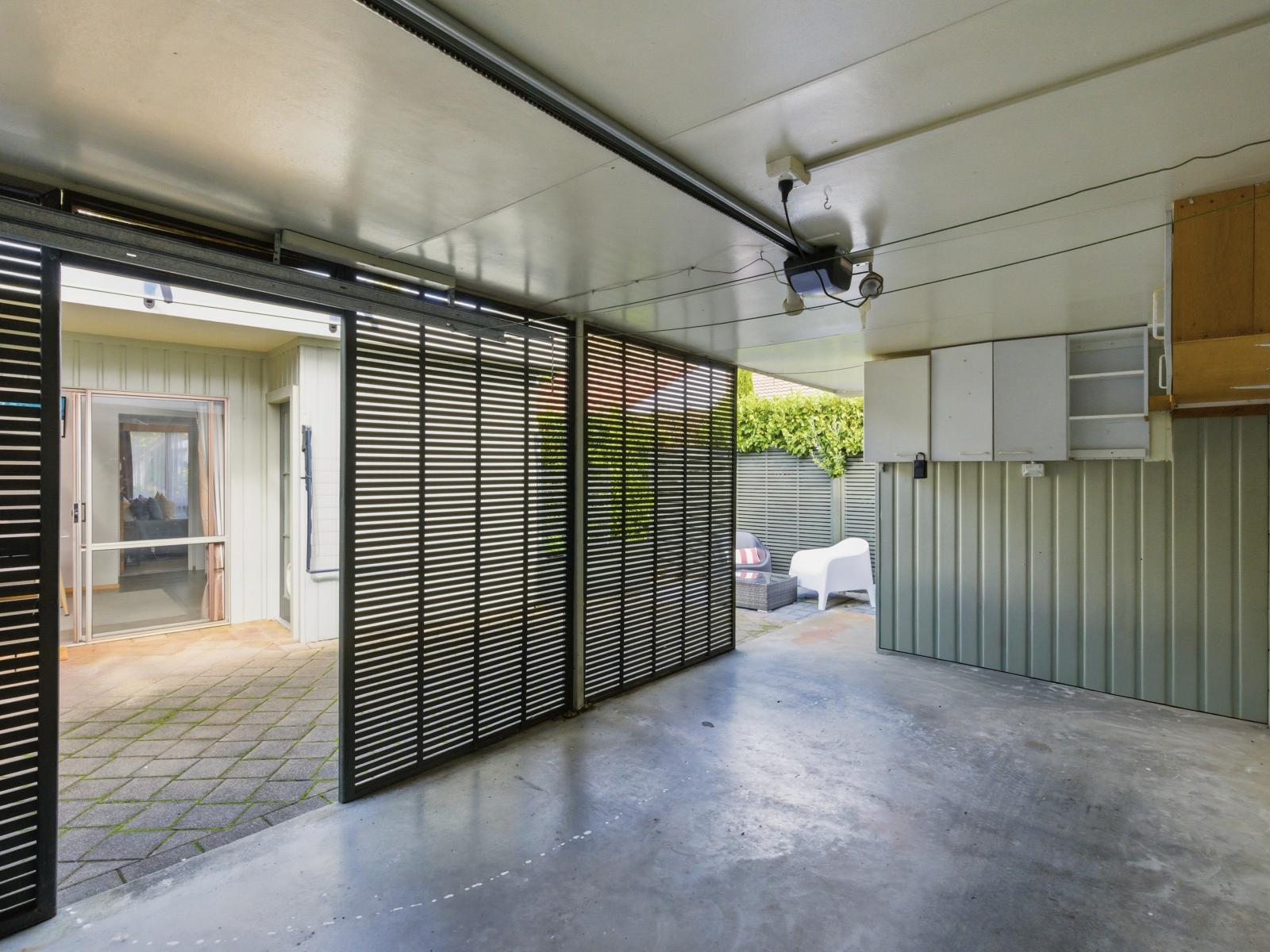 15A Brassey Road, St Johns Hill