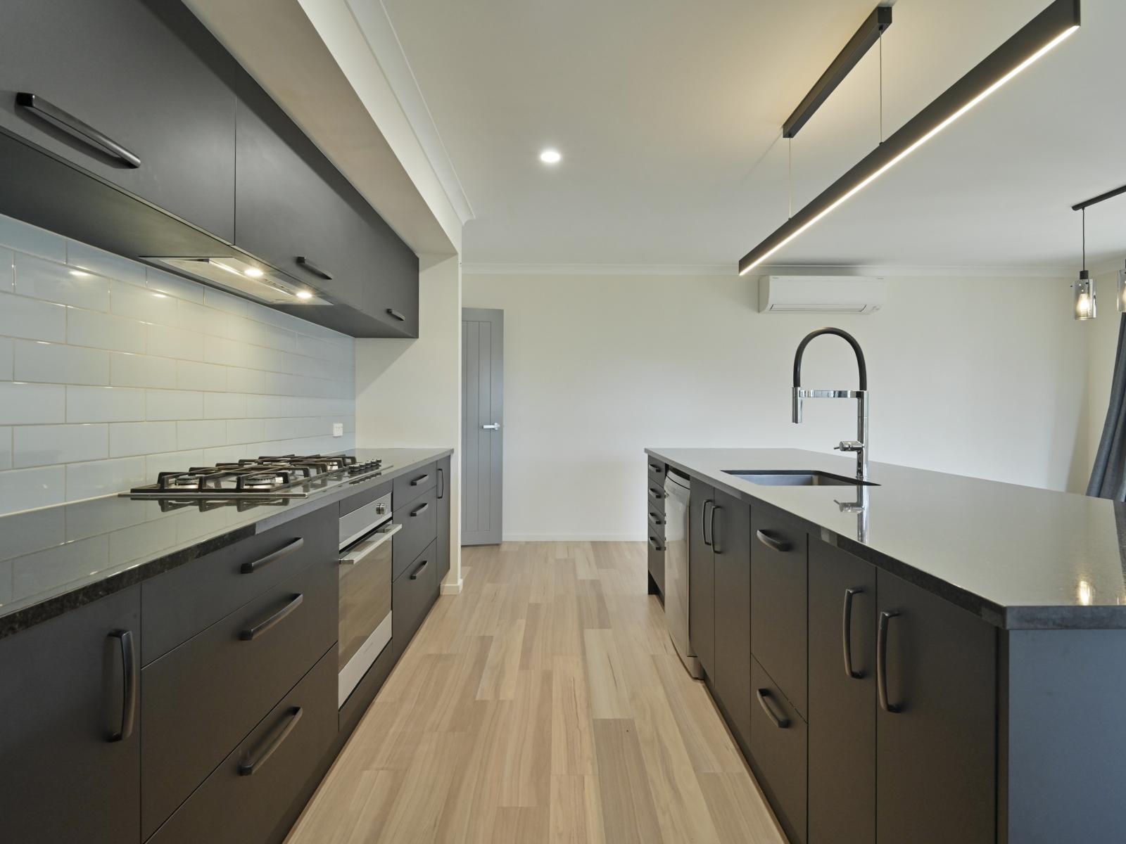 22 Read Crescent, Clive