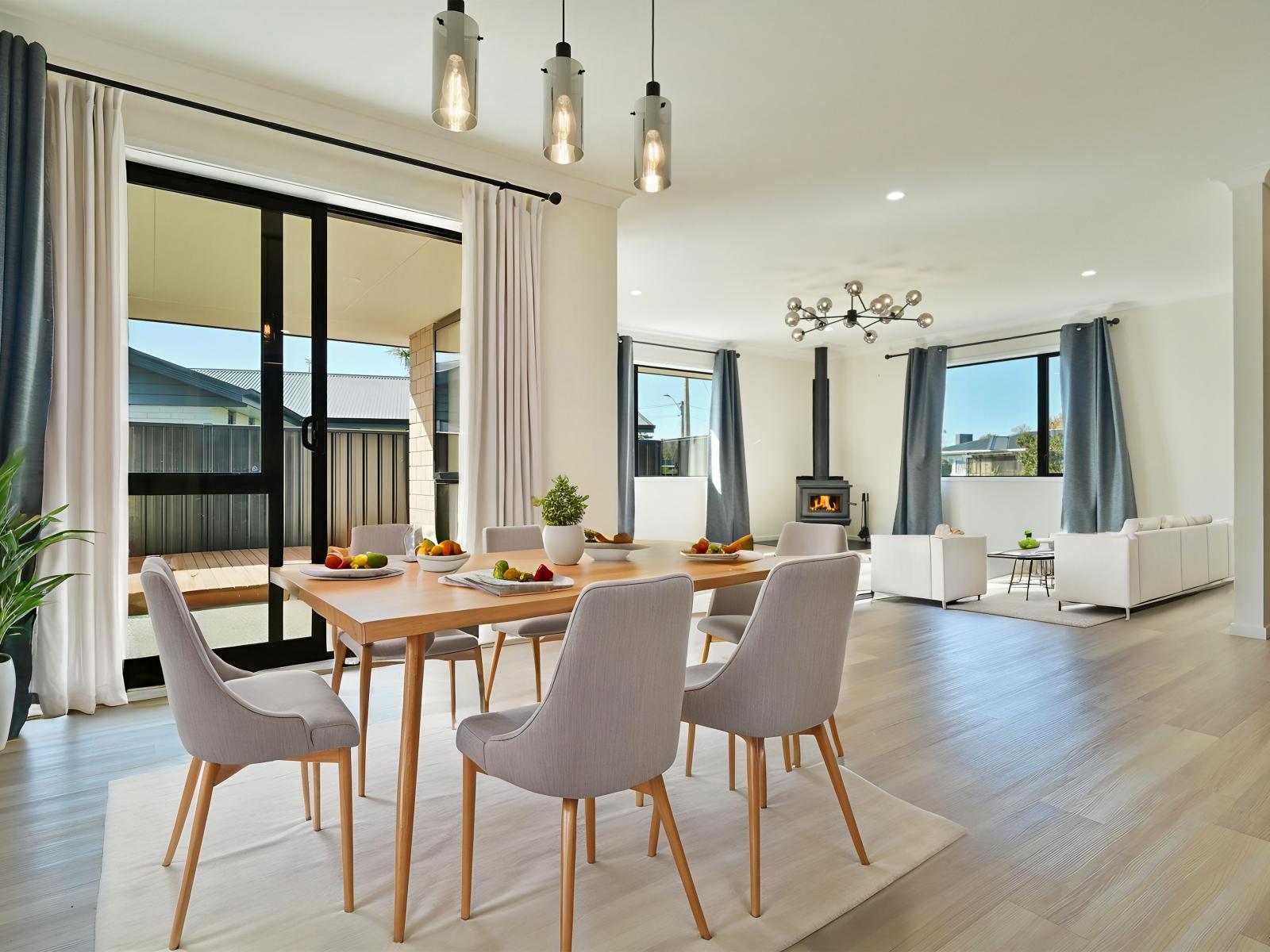 22 Read Crescent, Clive