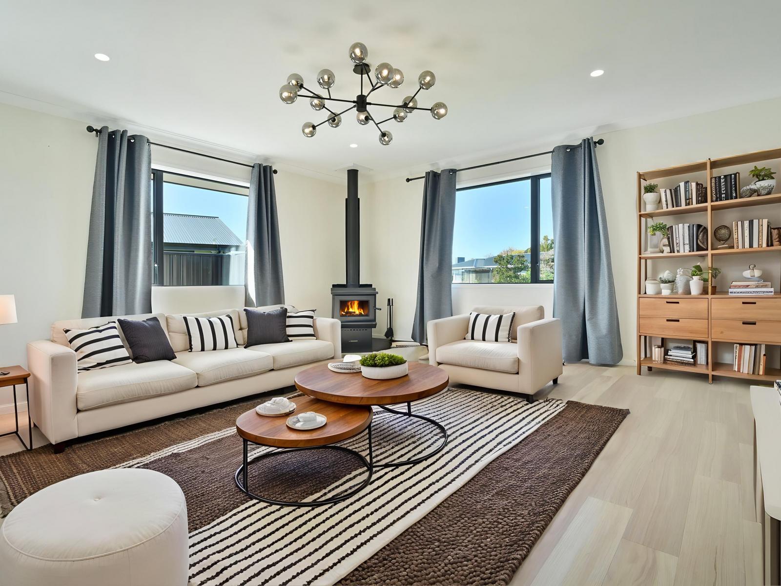 22 Read Crescent, Clive