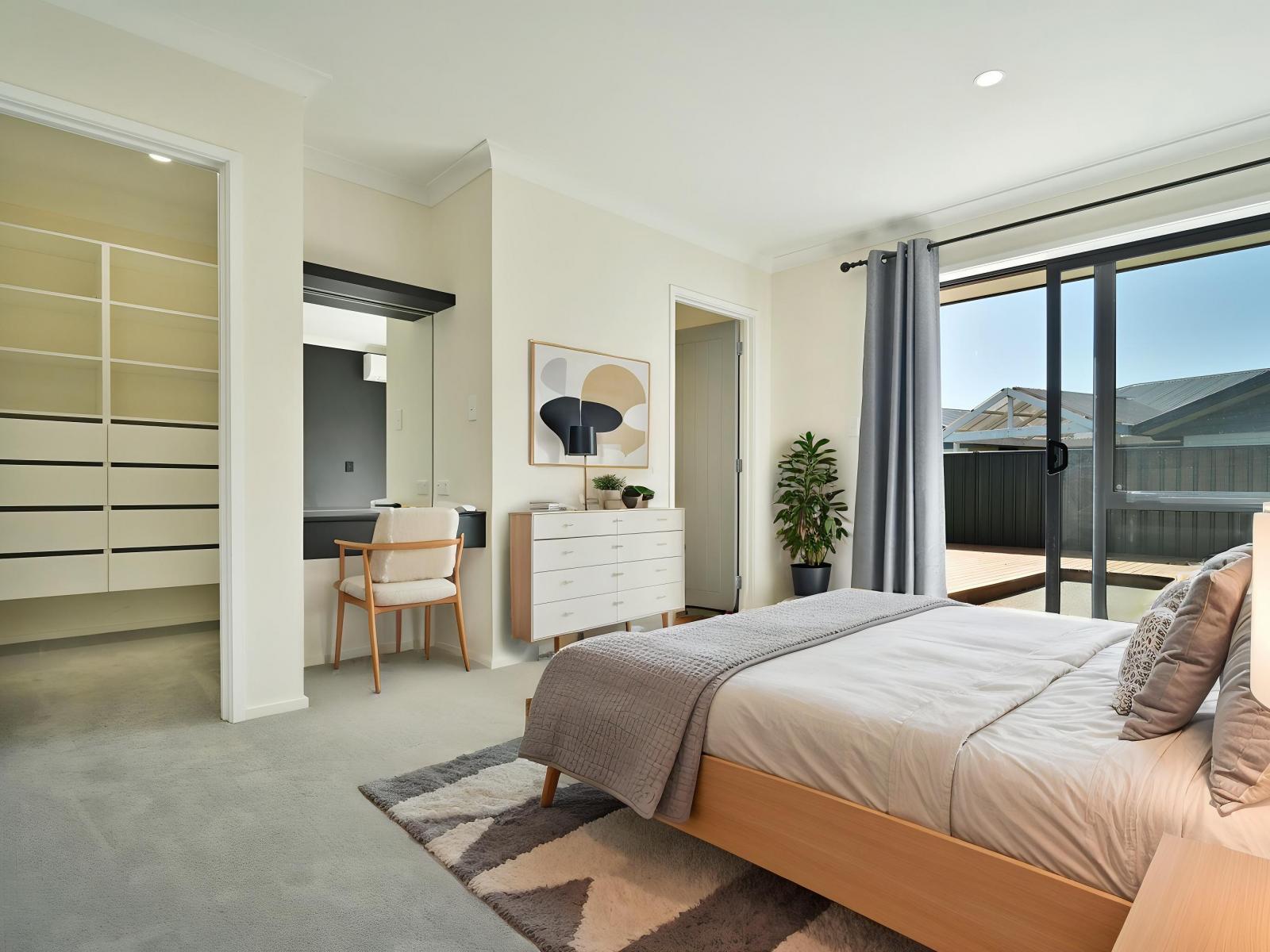 22 Read Crescent, Clive