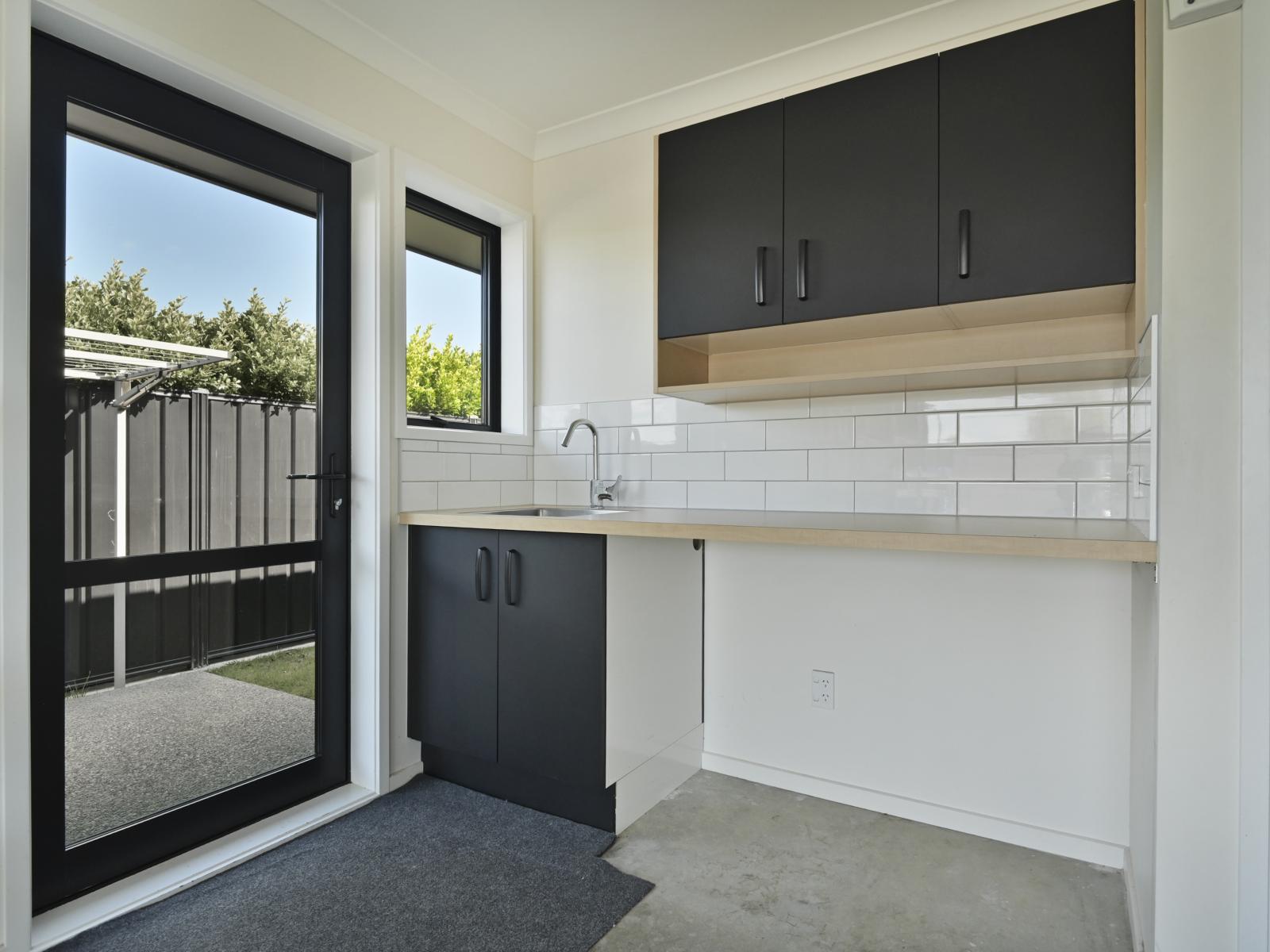 22 Read Crescent, Clive