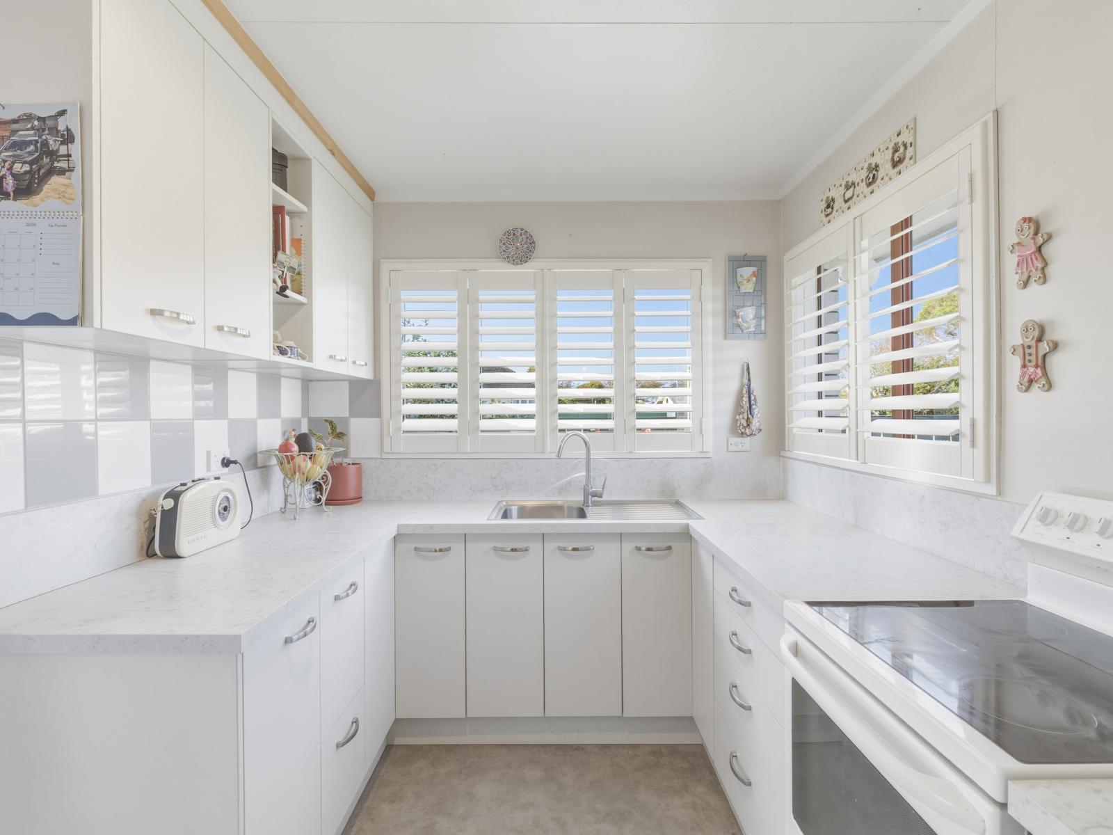 195 High Street, Bulls