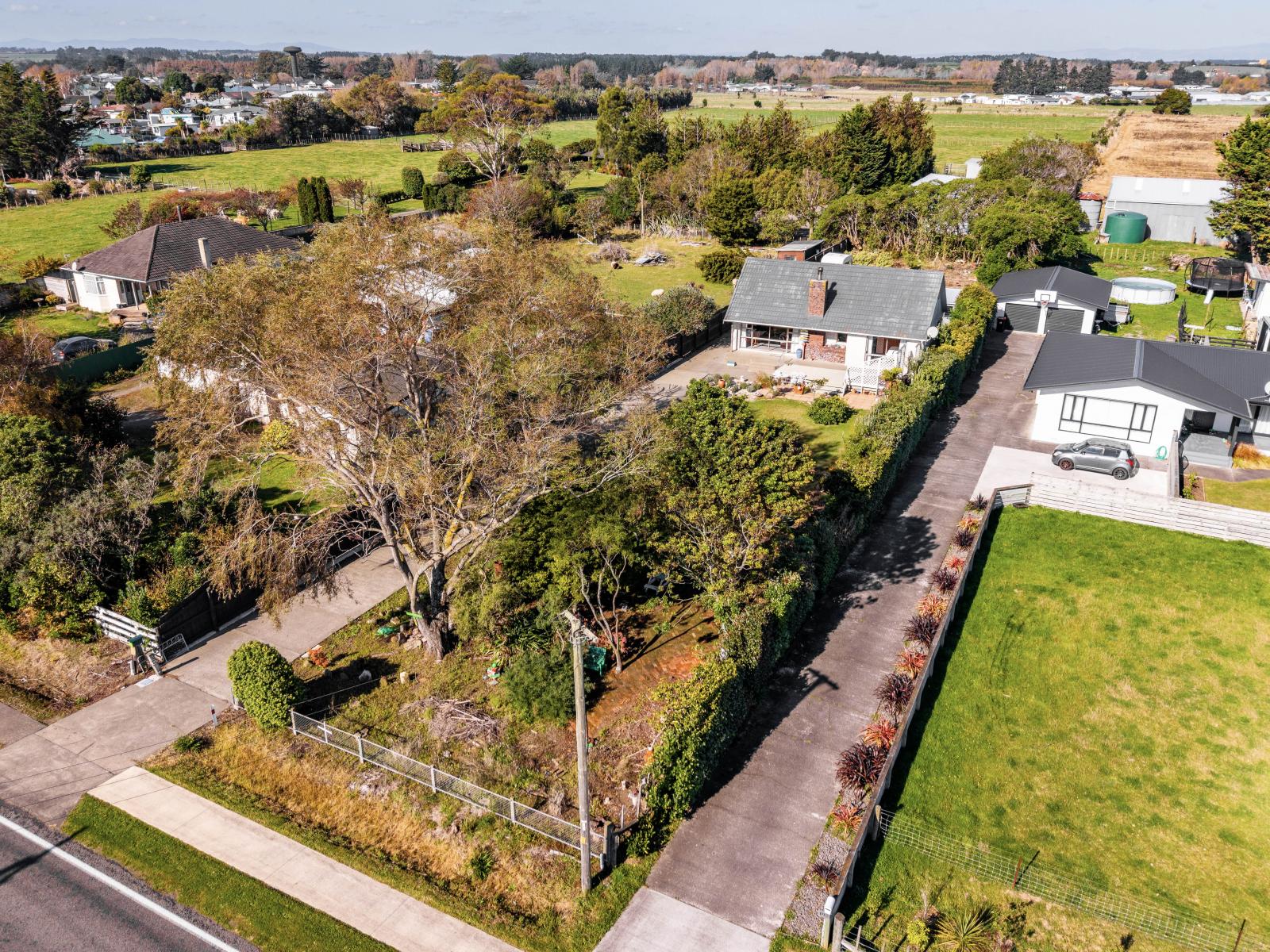 195 High Street, Bulls