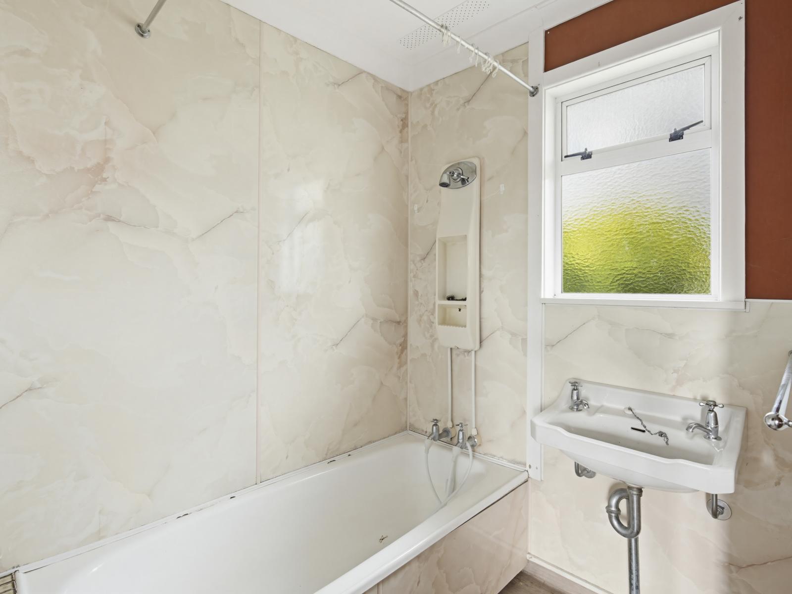 12 Cargill Street, Levin