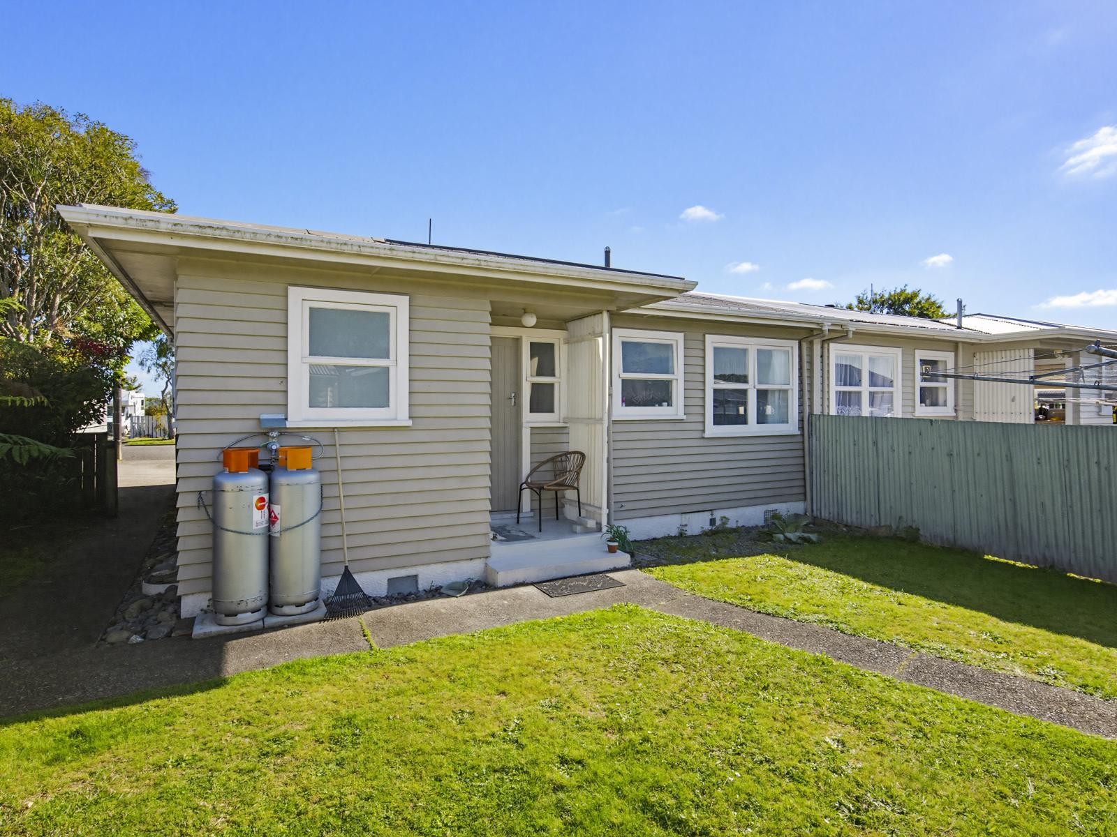 32 Queenwood Road, Levin
