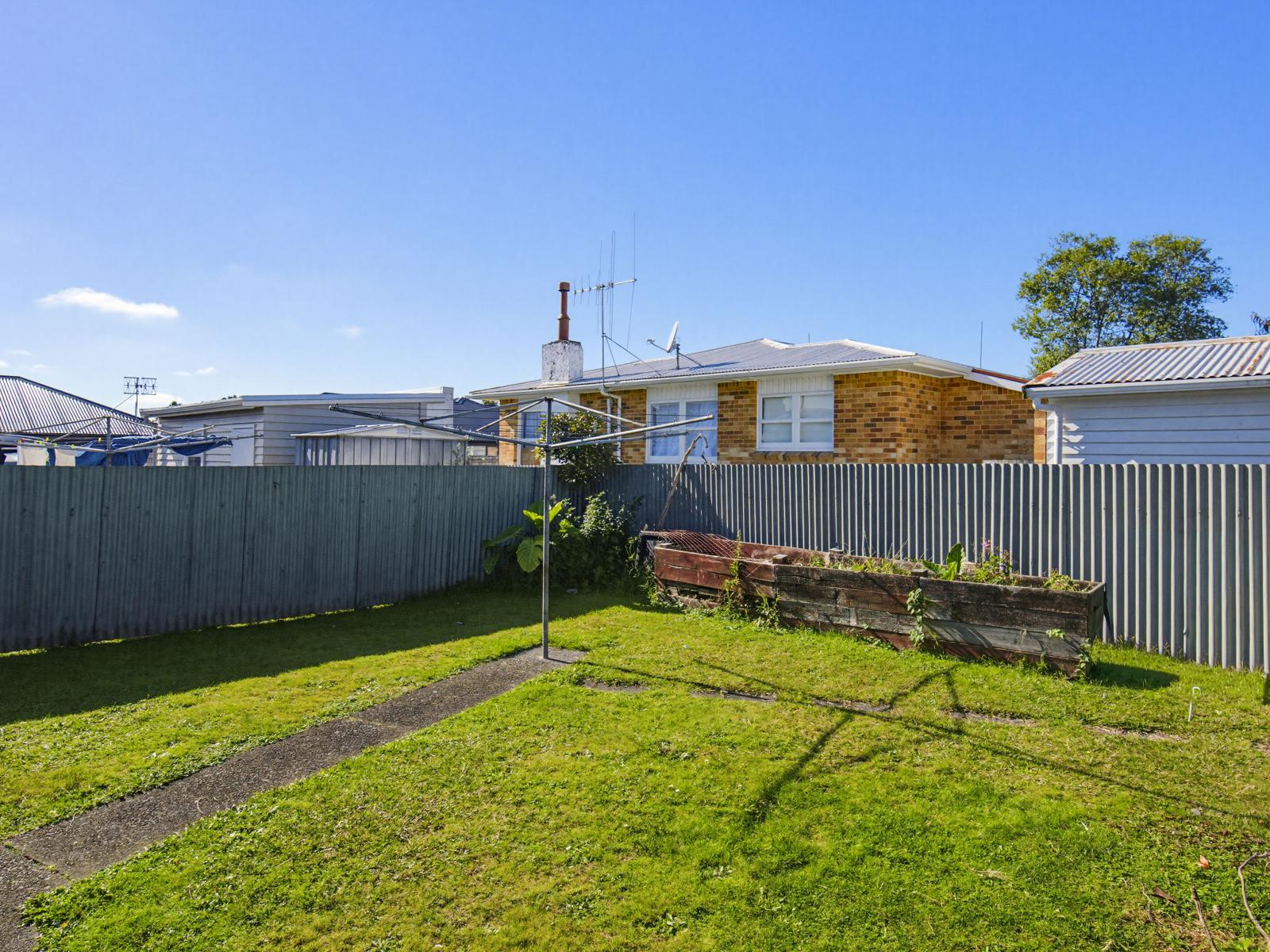 32 Queenwood Road, Levin