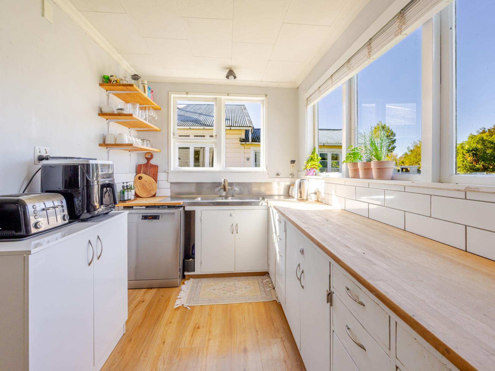 8 Russell Street, Otane