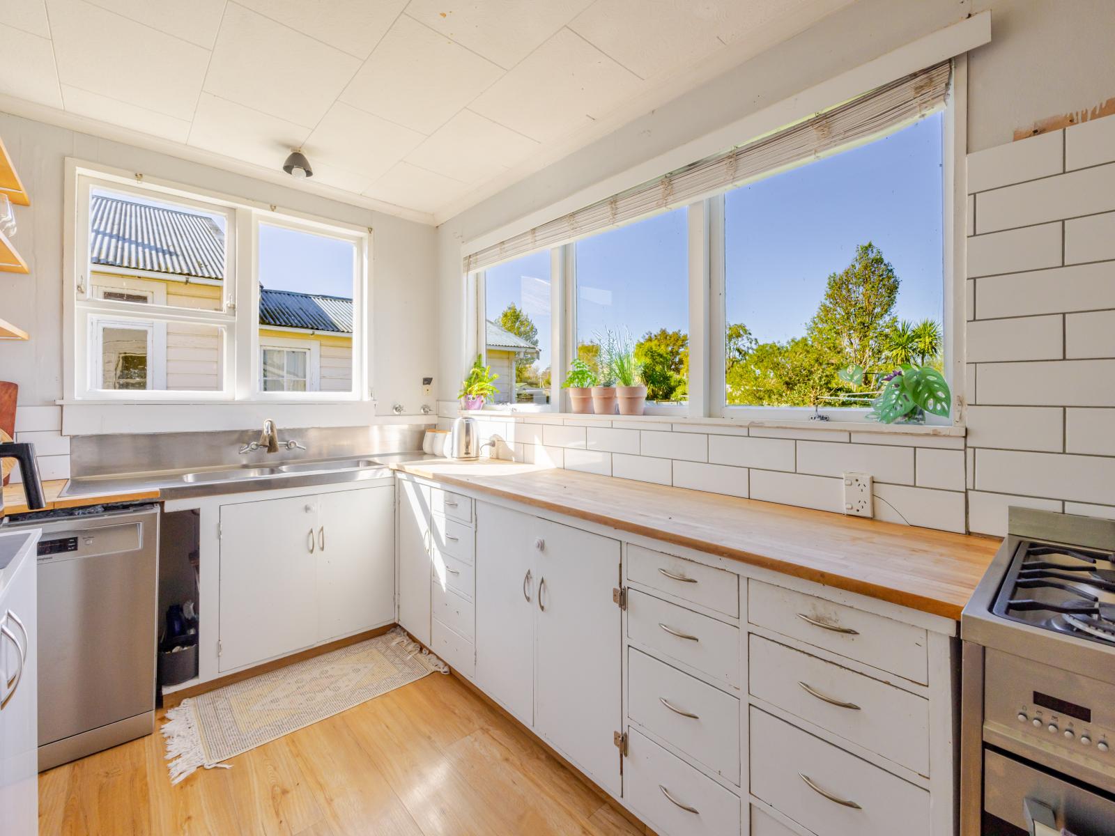 8 Russell Street, Otane