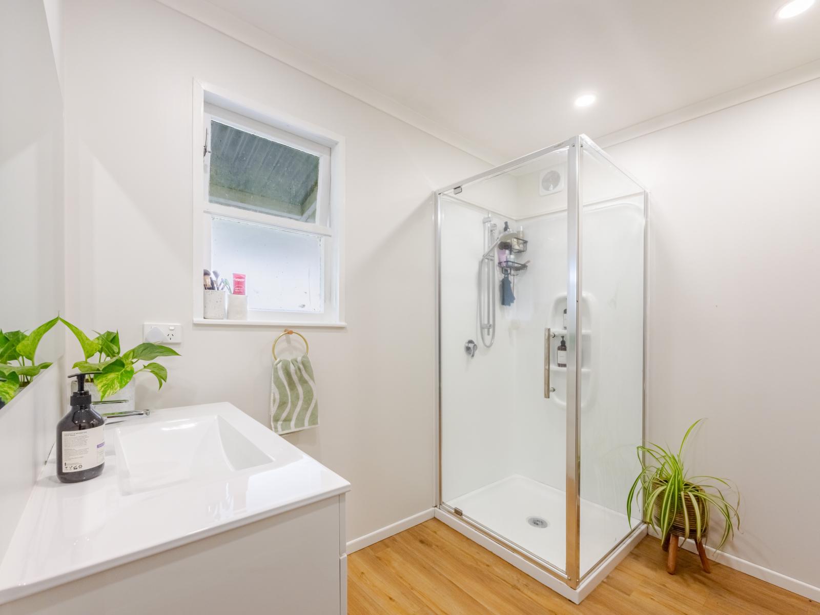 8 Russell Street, Otane