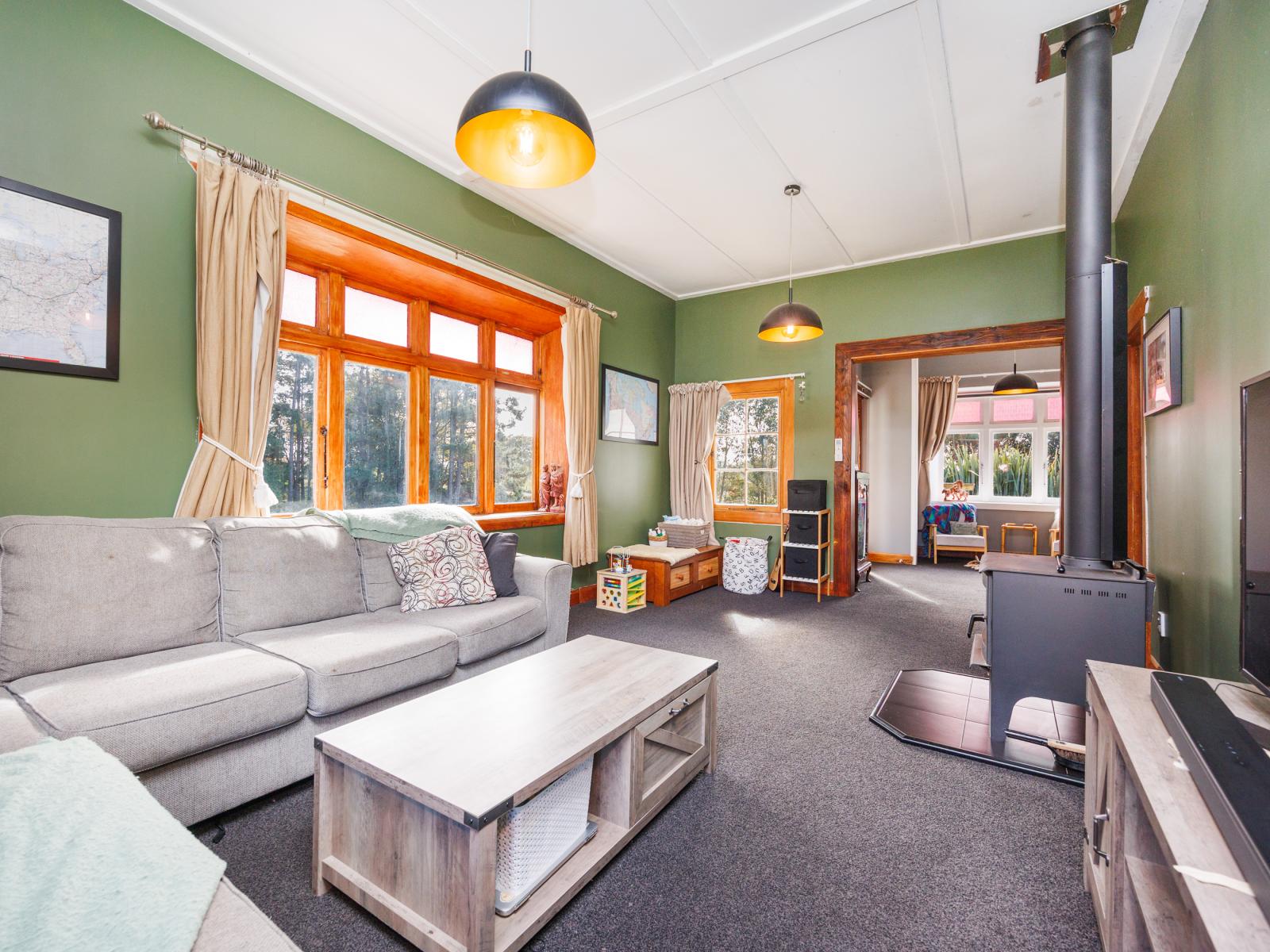 8 Knorp Street, Halcombe