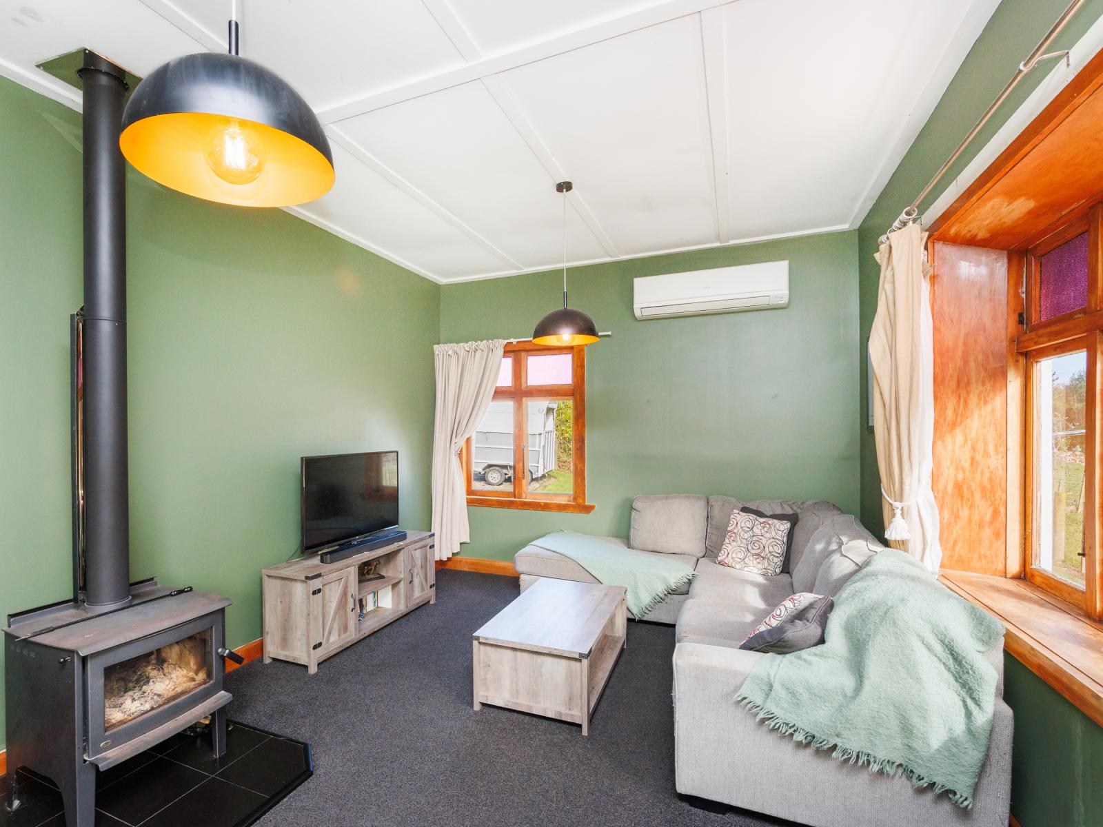 8 Knorp Street, Halcombe