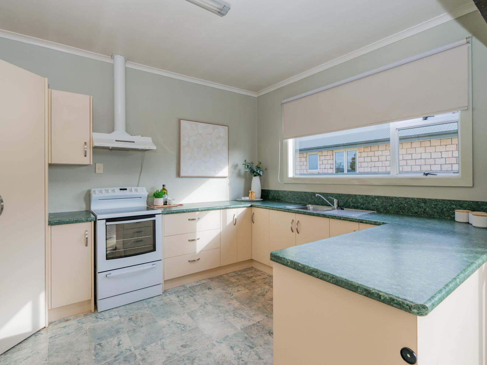 11 Essex Street, Winton