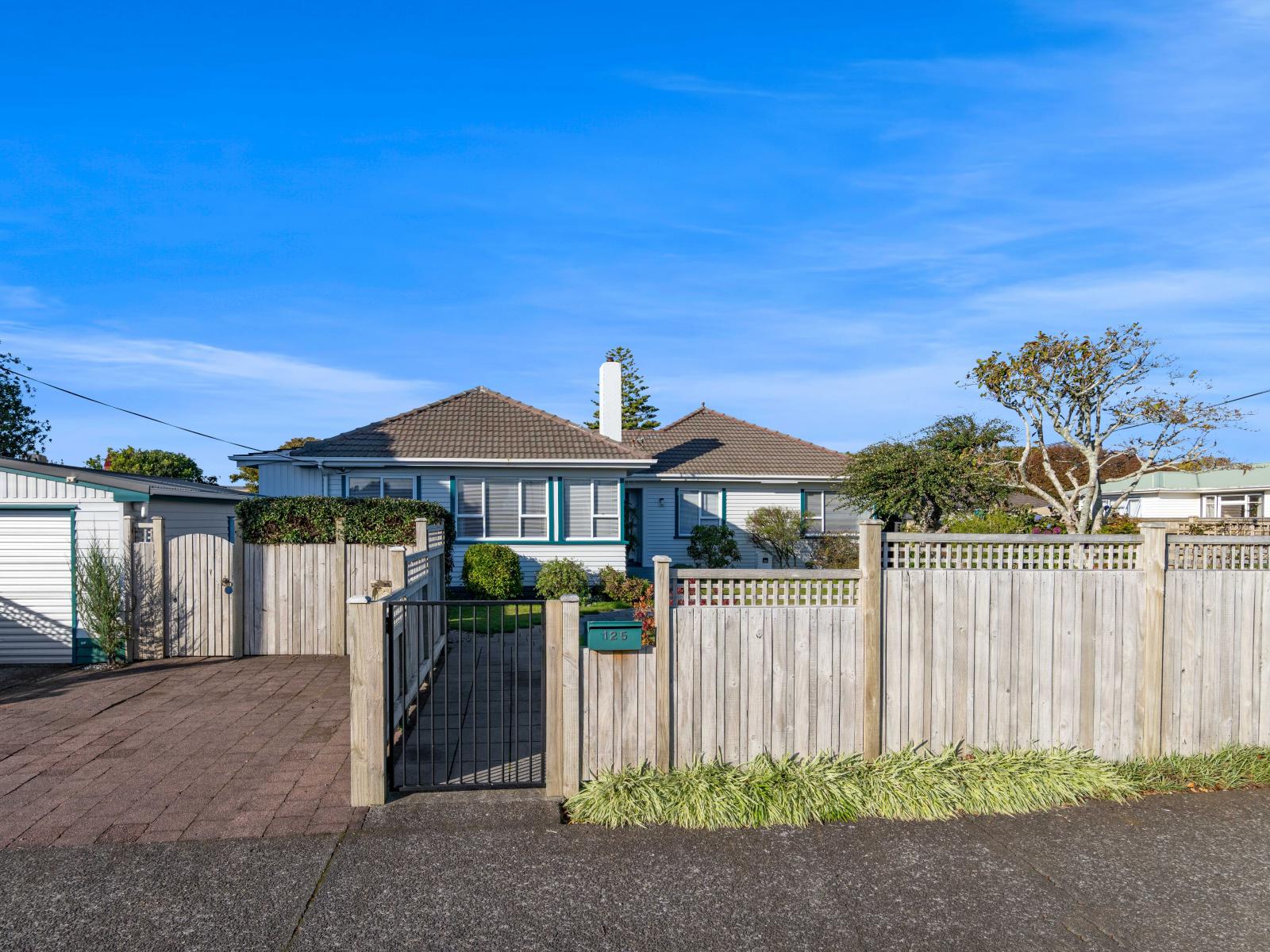 125 Seaview Road, Westown